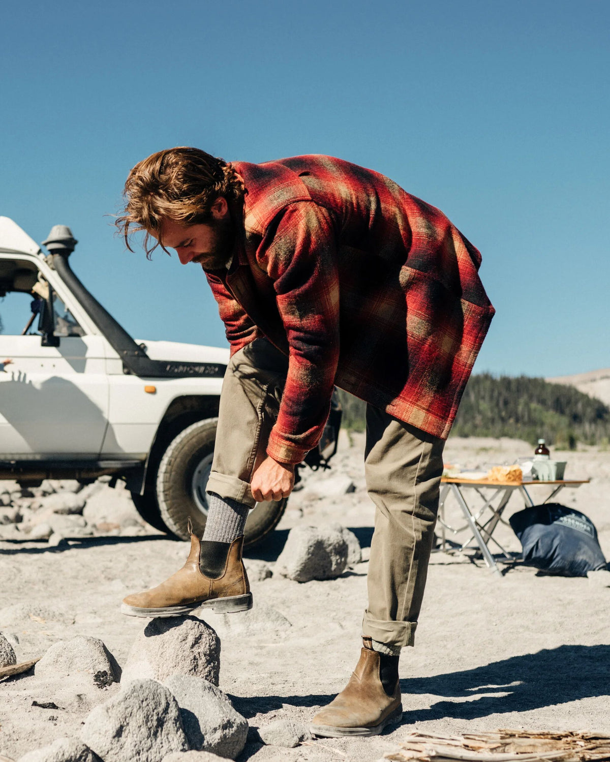 365 Cotton Trouser - Dusty Olive - Lifestyle
