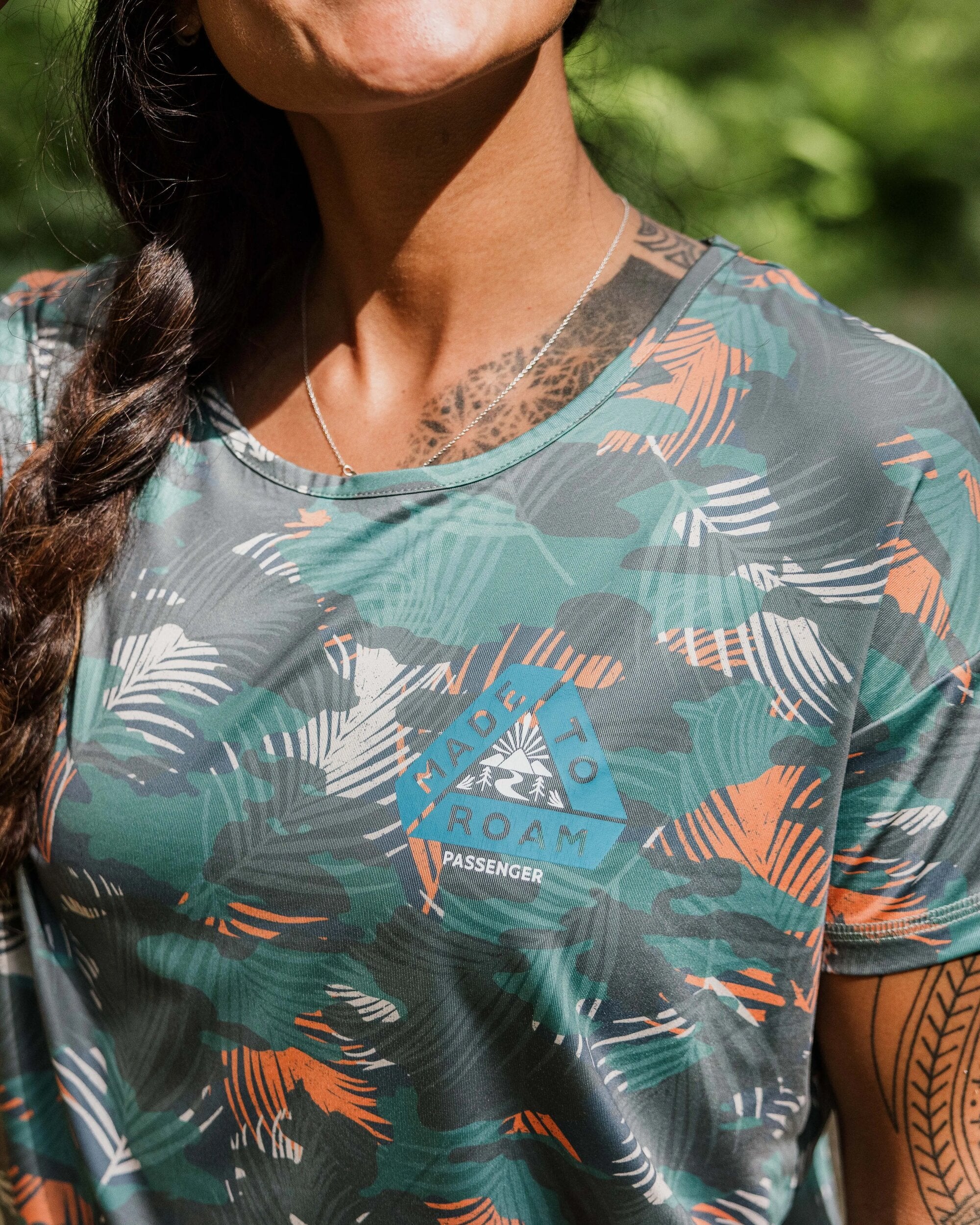 Chakra Tie Back Active Recycled T-Shirt - Palm Camo Deep Sea - Lifestyle
