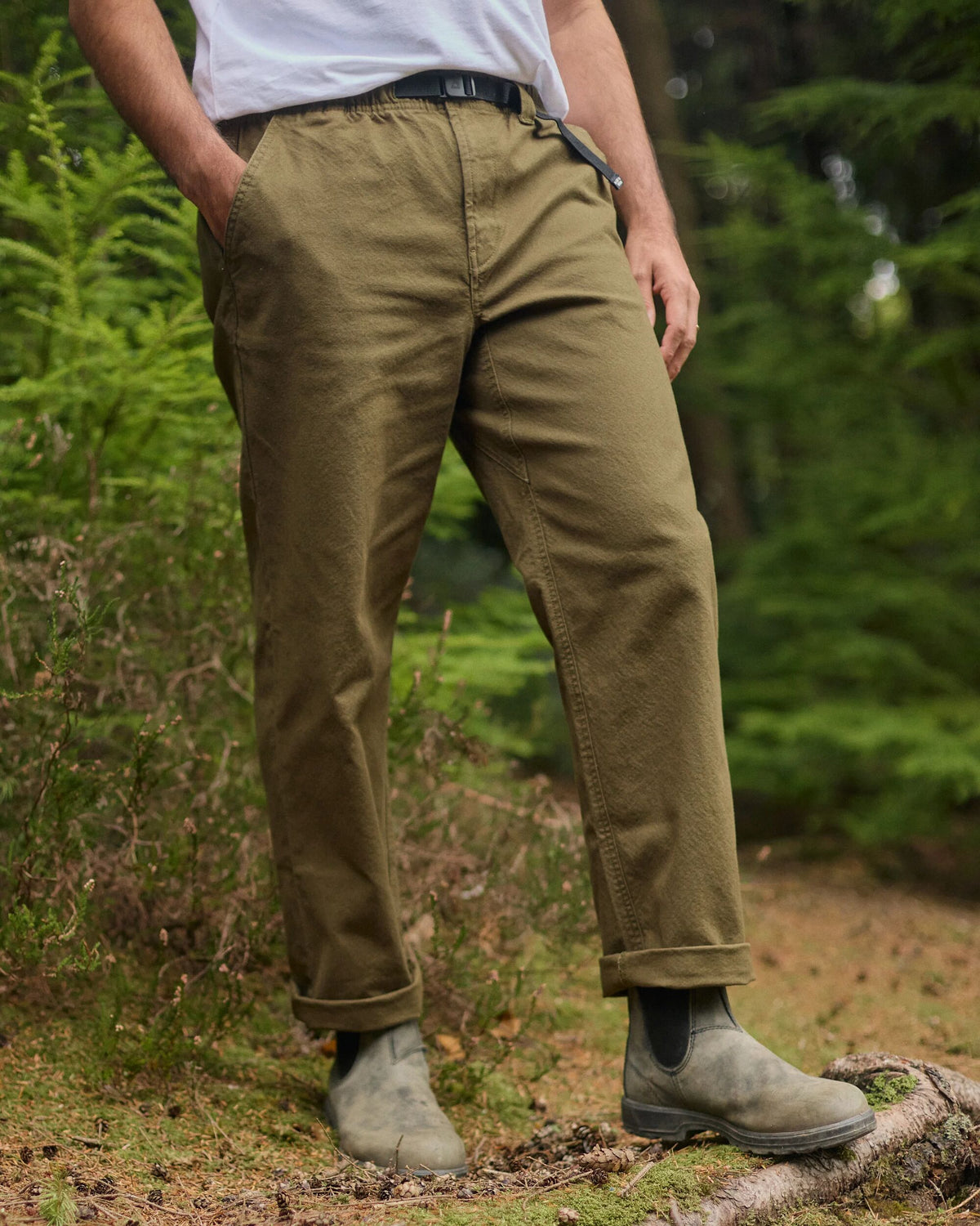 Adventurer Organic Canvas Trouser - Dark Olive - Lifestyle