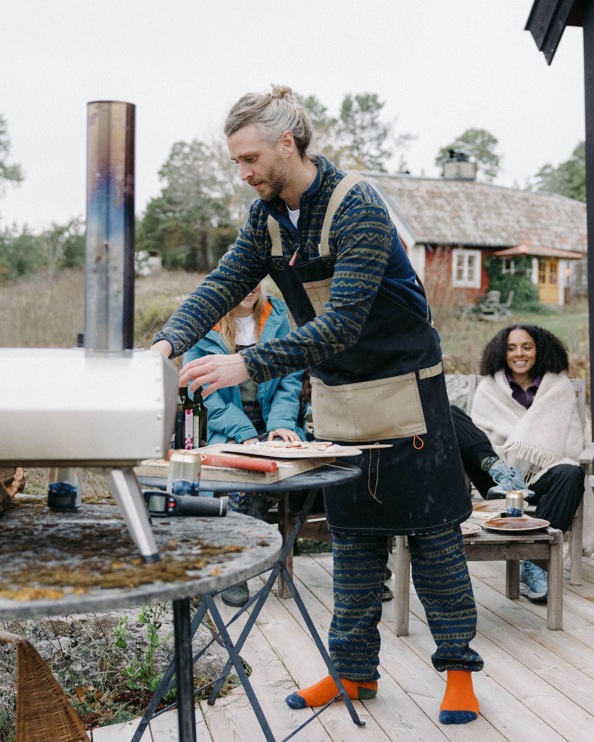 Campfire Recycled Cotton Apron - Lifestyle - Male