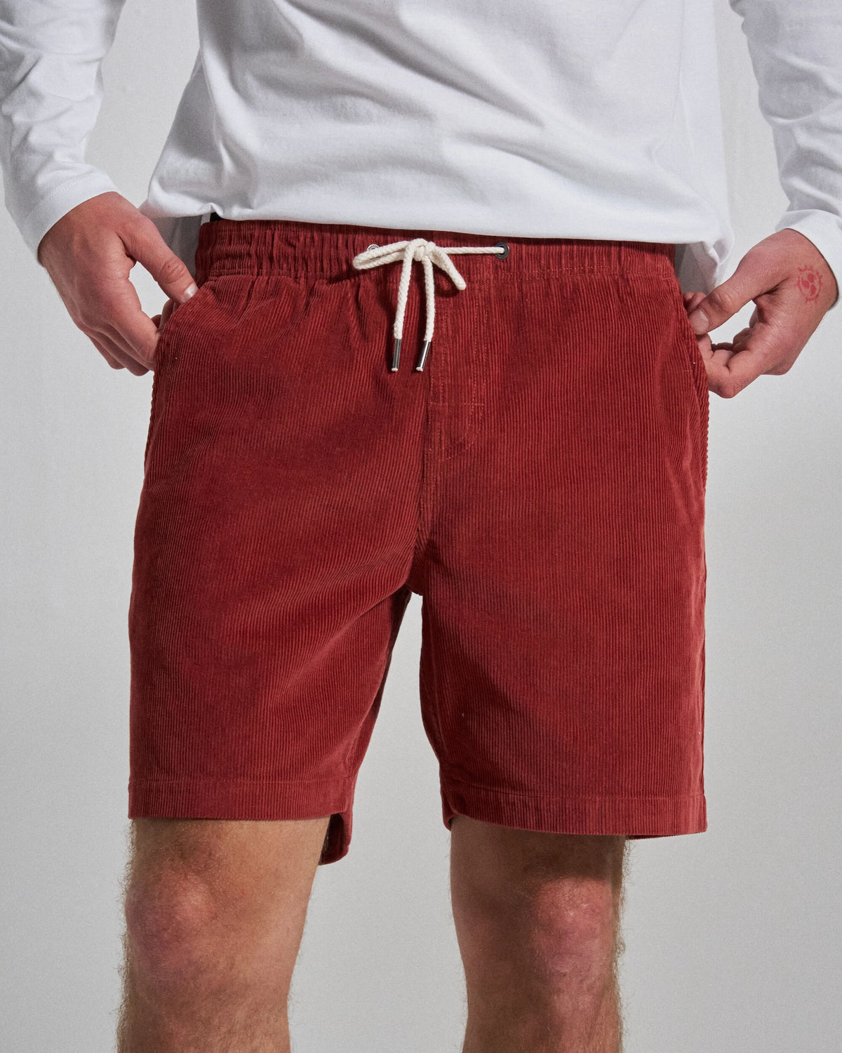 Drifter Cord Short - Redwood - Studio Model