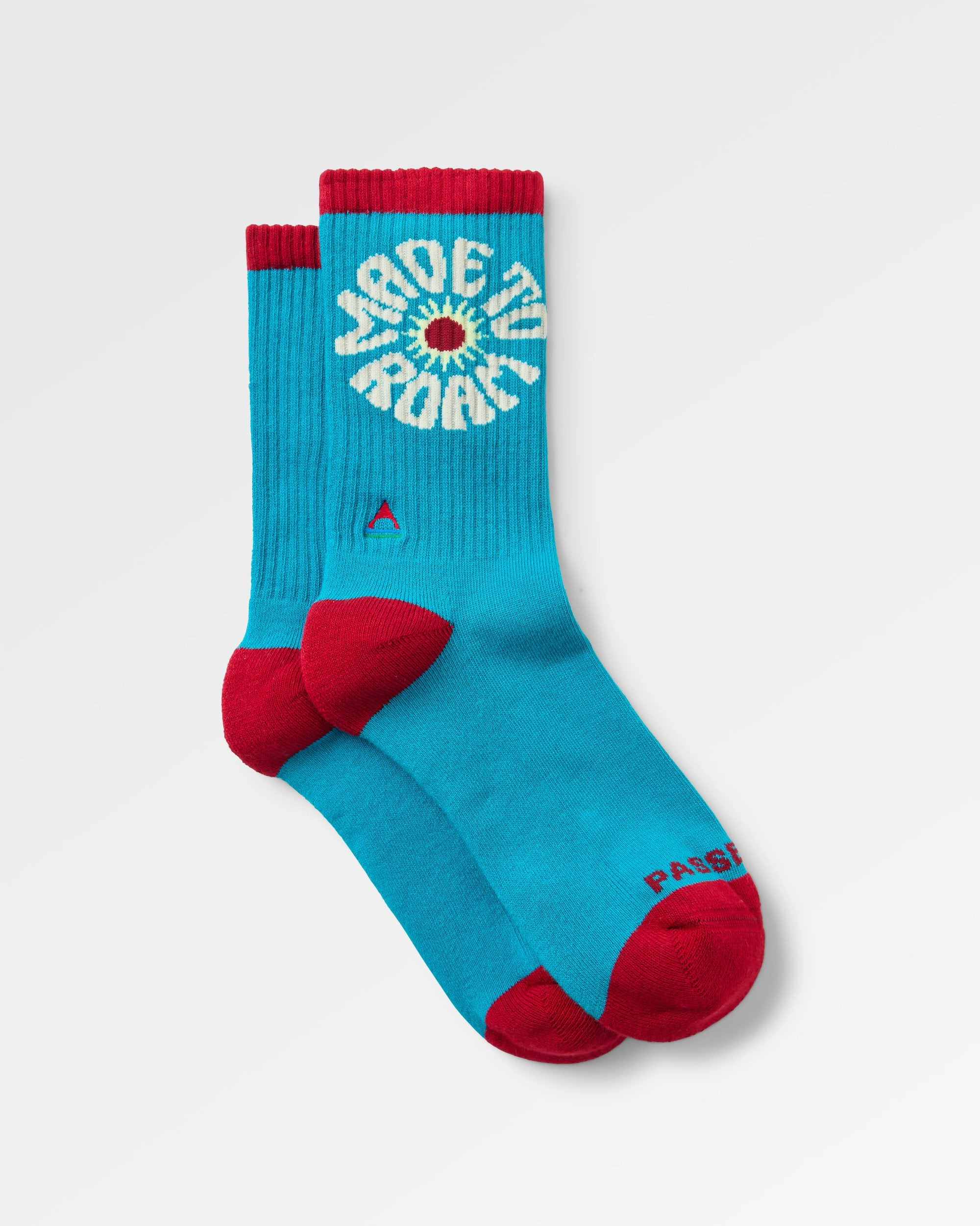 Made to Roam Graphic Crew Socks - Ocean Teal - Flatlay