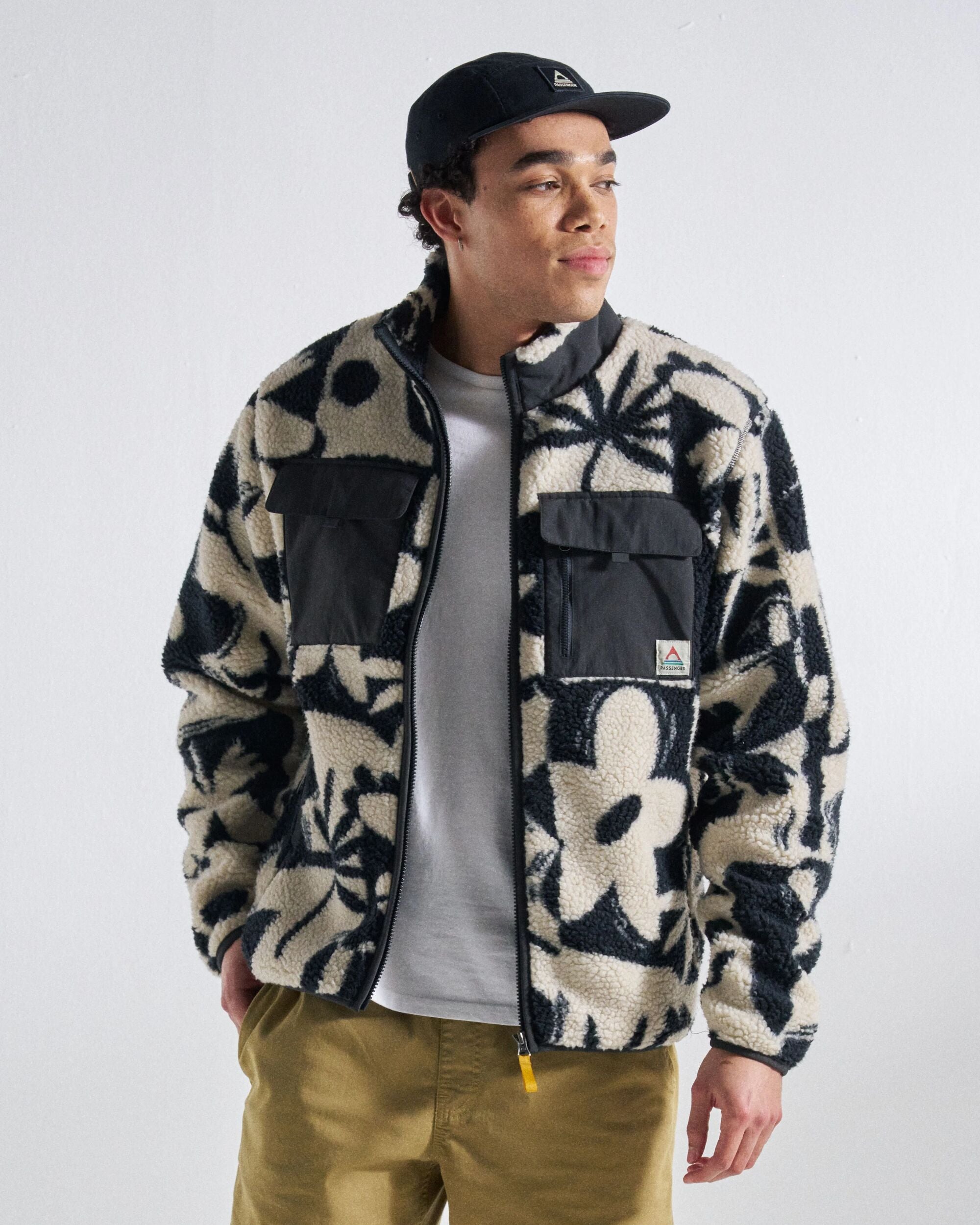 Valiant Deep Pile Fleece - Roam Further Black - Studio Model