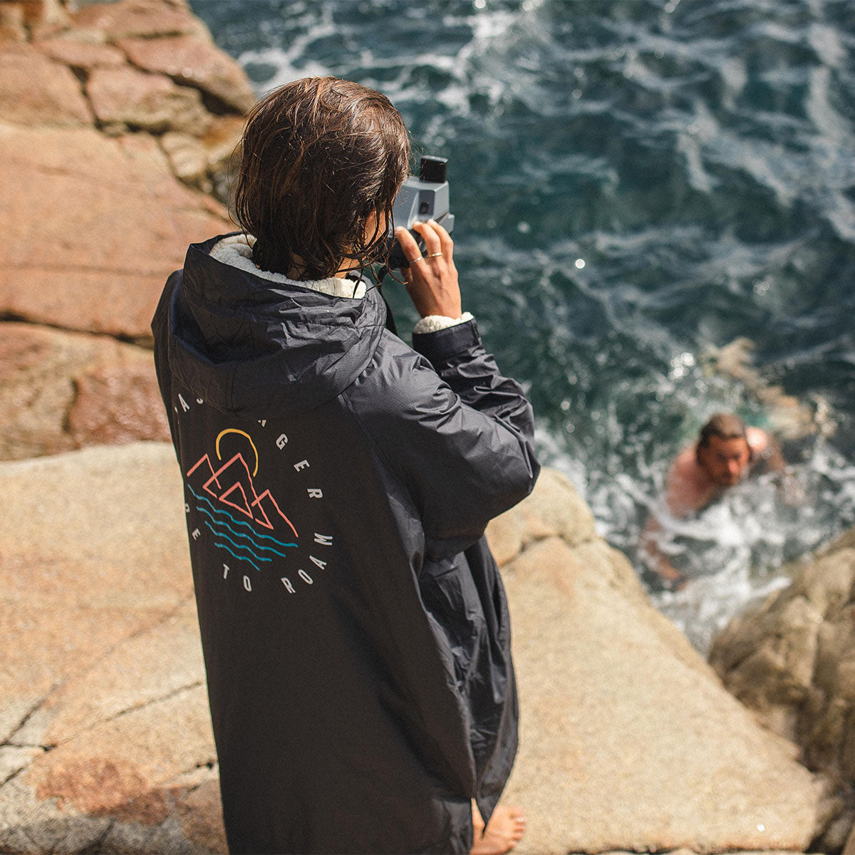 Escapism Recycled Sherpa Lined Changing Robe - Black - Lifestyle - Female