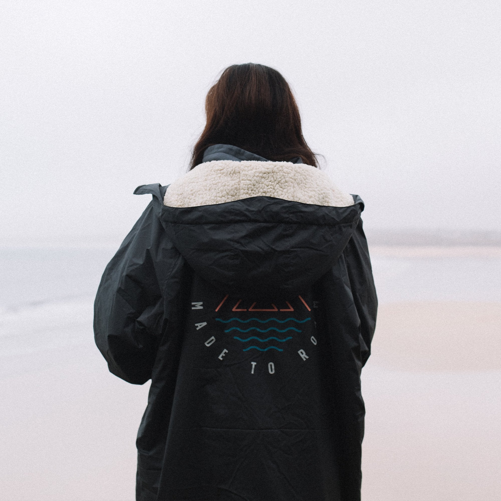 Escapism Recycled Sherpa Lined Changing Robe - Black - Lifestyle - Female