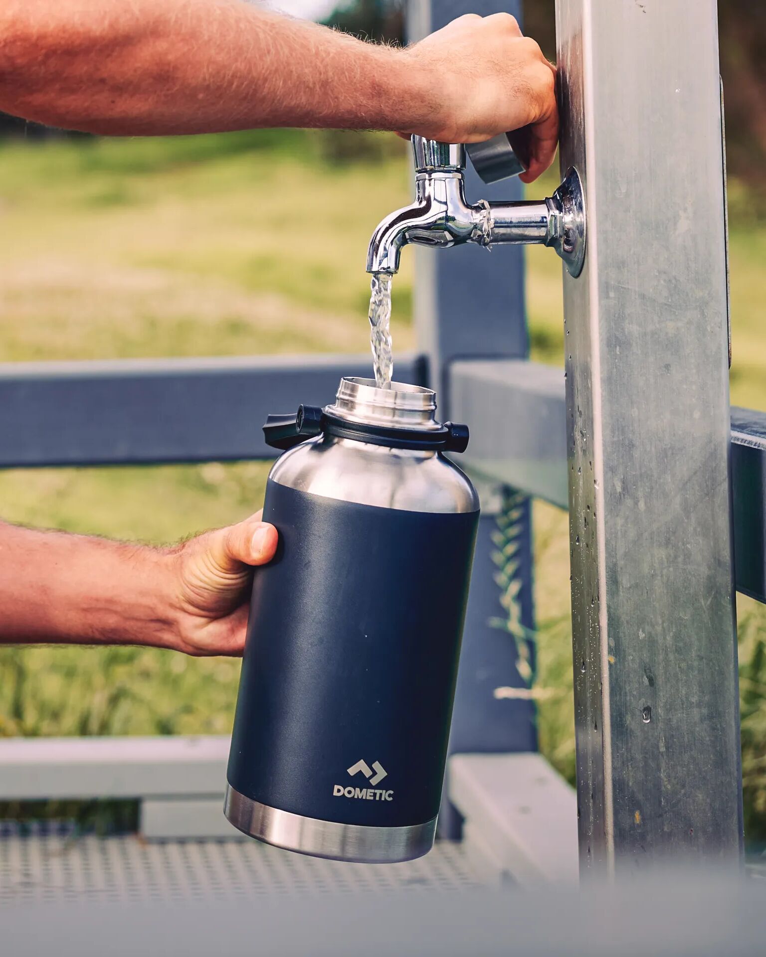 Dometic Thermo Bottle 192 - Slate - Lifestyle