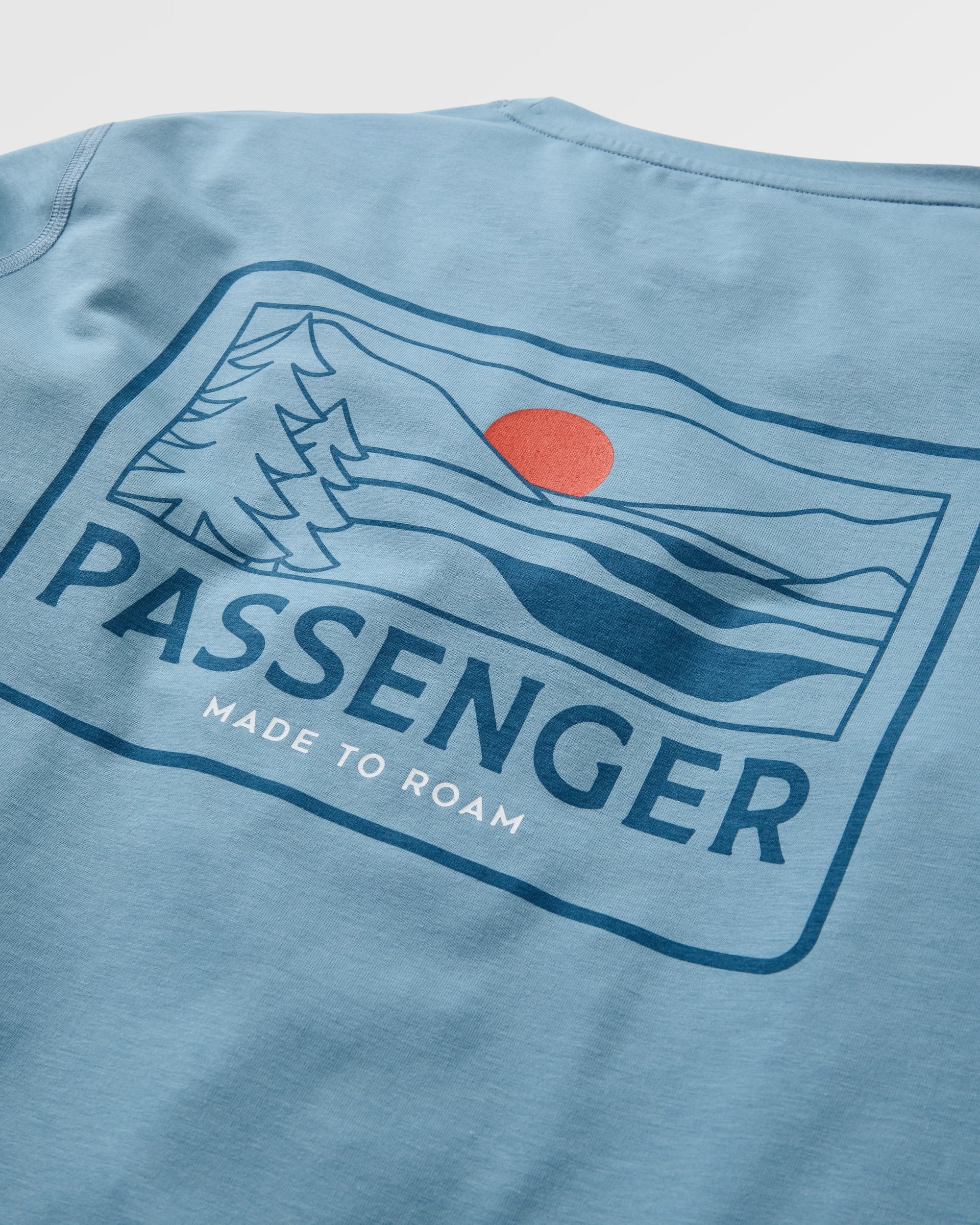 Roamscreen UPF50 Drirelease® Men's LS T-Shirt - Faded Denim - Flatlay