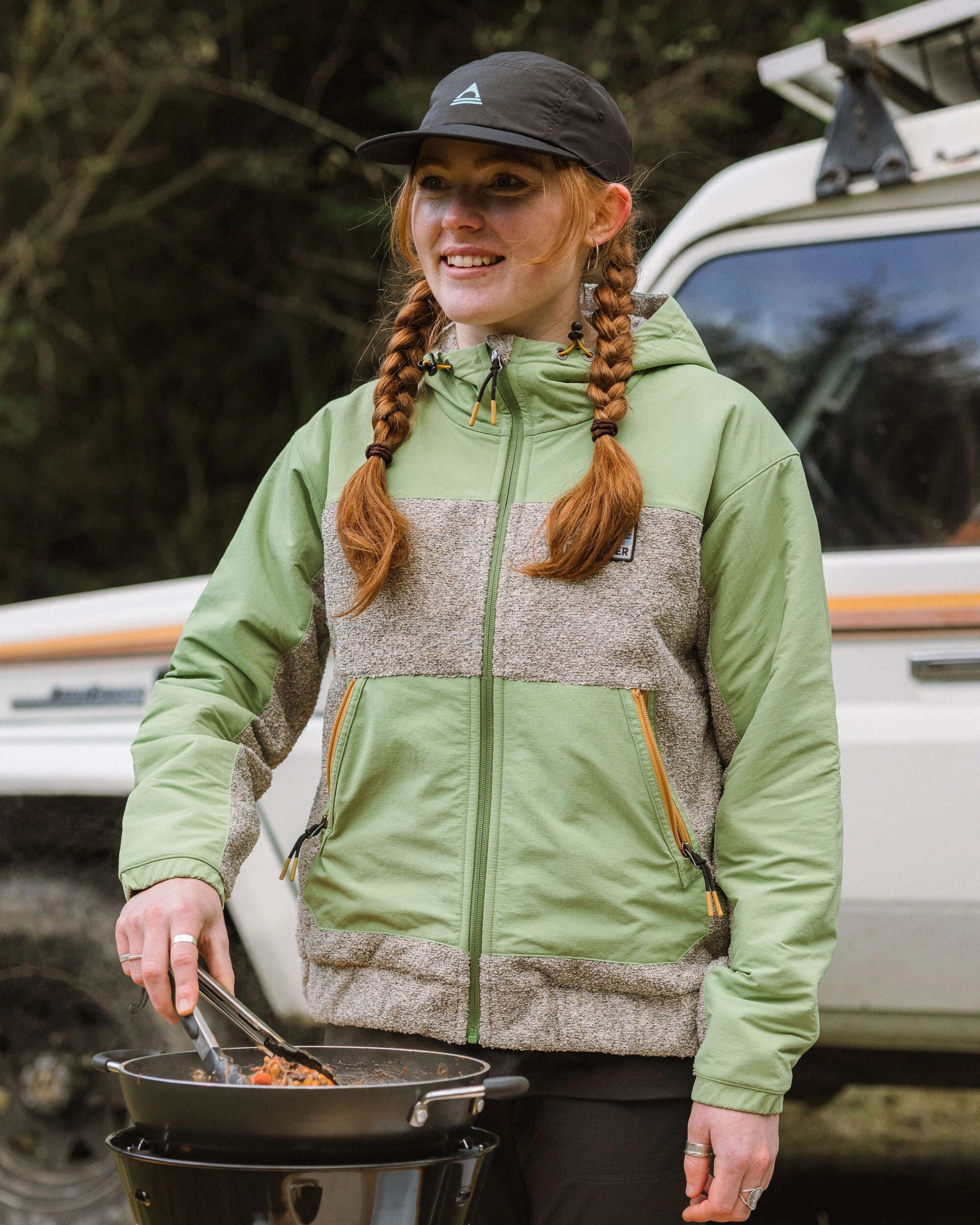 Warming Full Zip Windproof Fleece - Stem Green/Oat - Lifestyle