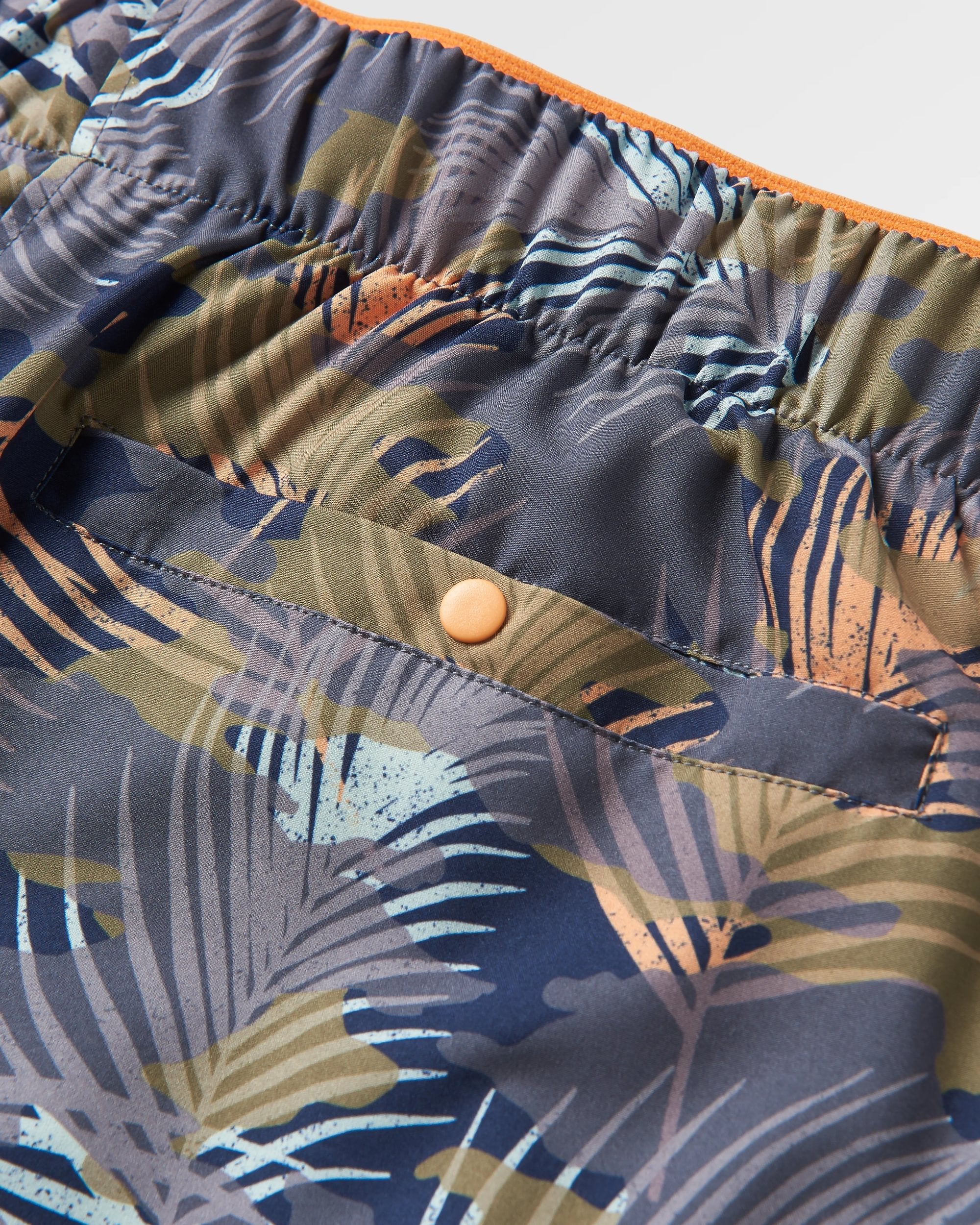 Sandune Recycled Trail Short - Palm Camo Apricot - Flatlay