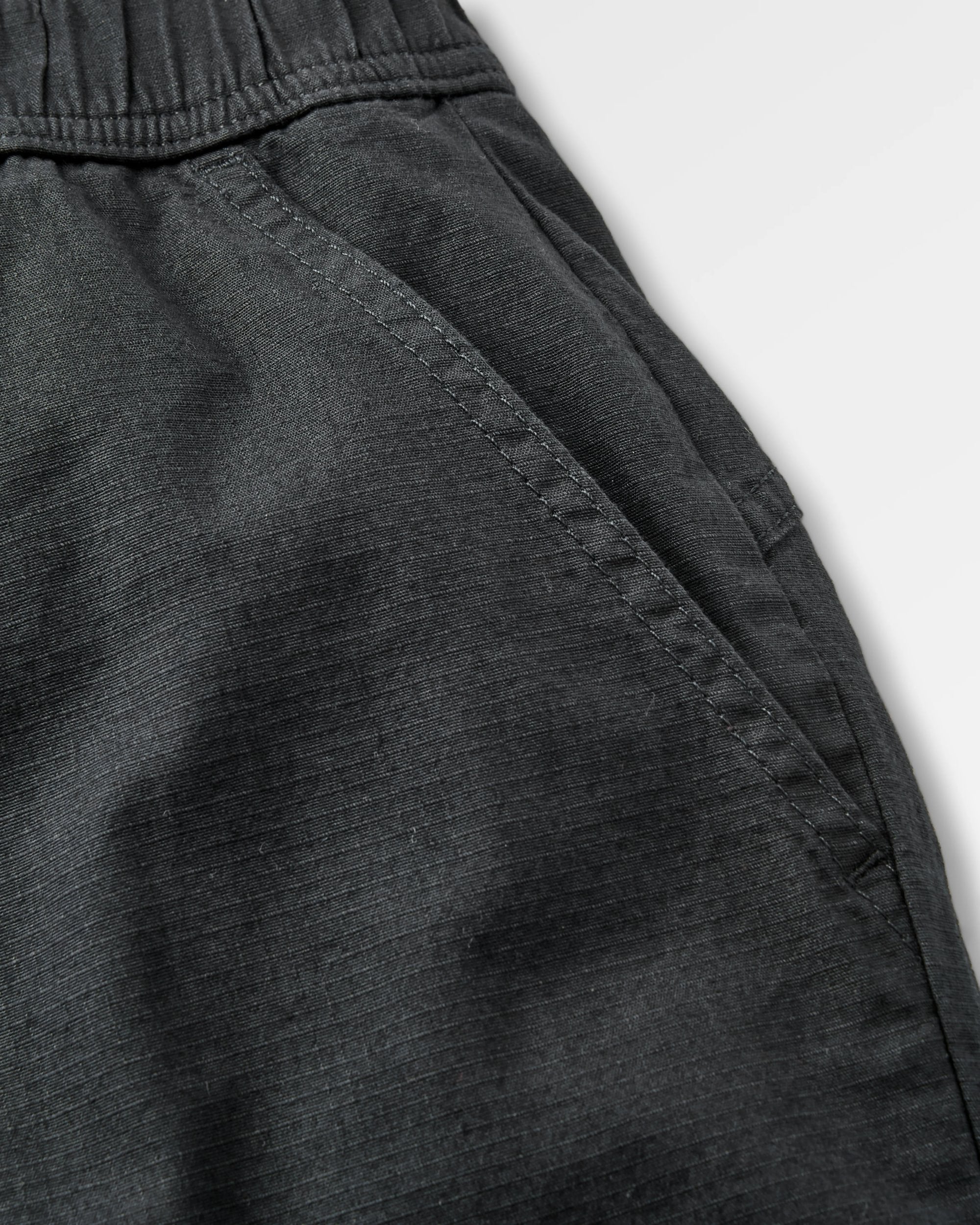 Kimmer Ripstop Short - Black - Flatlay