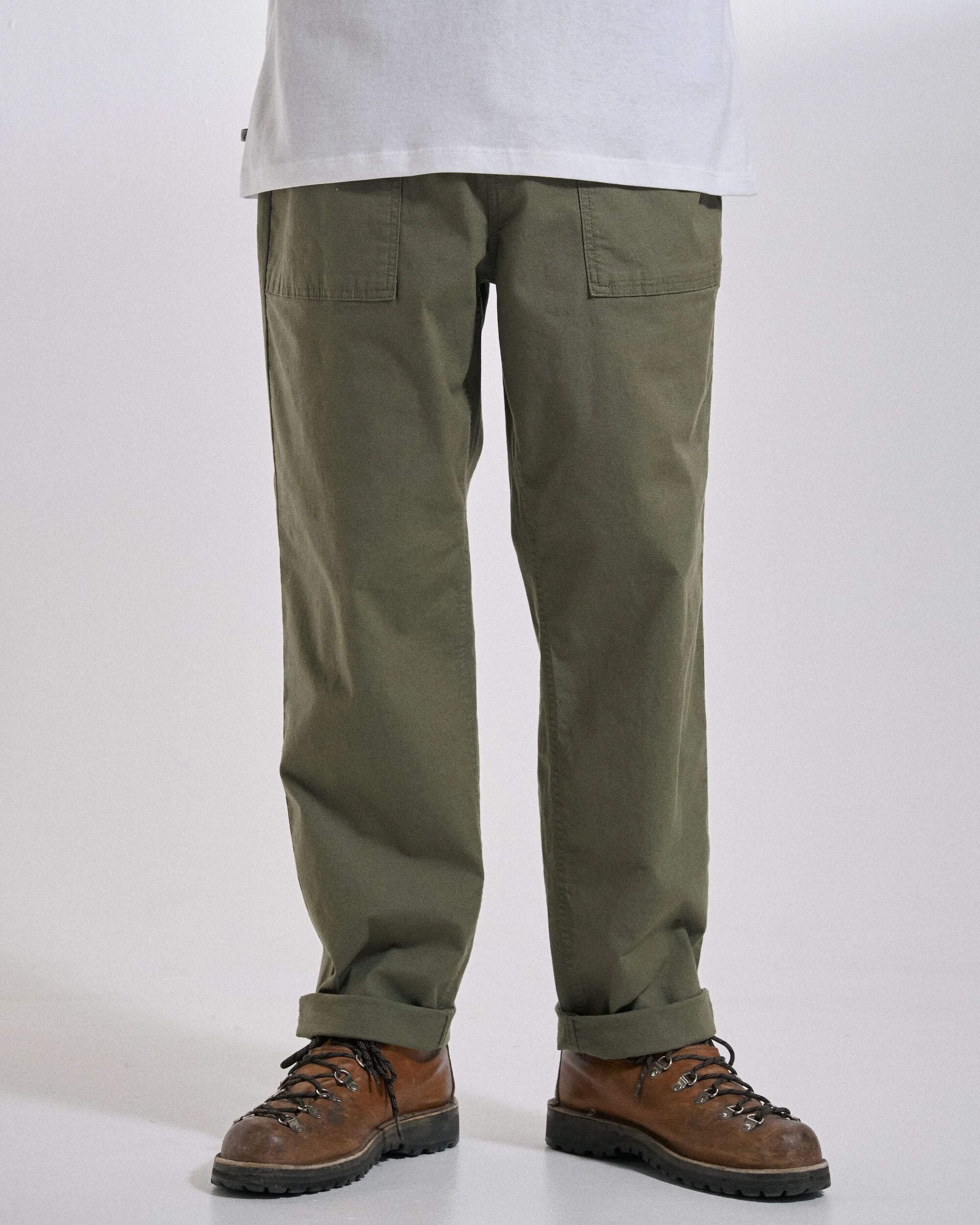 Kimmer Ripstop Cotton Trouser - Dusty Olive - Studio Model