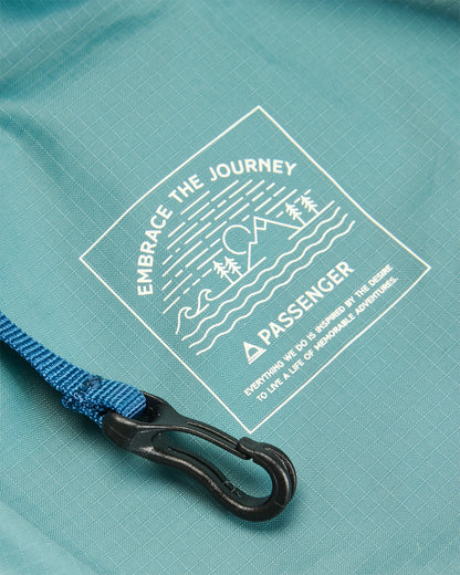 Trail Light 40L Duffel Bag - Arctic - Flatlay