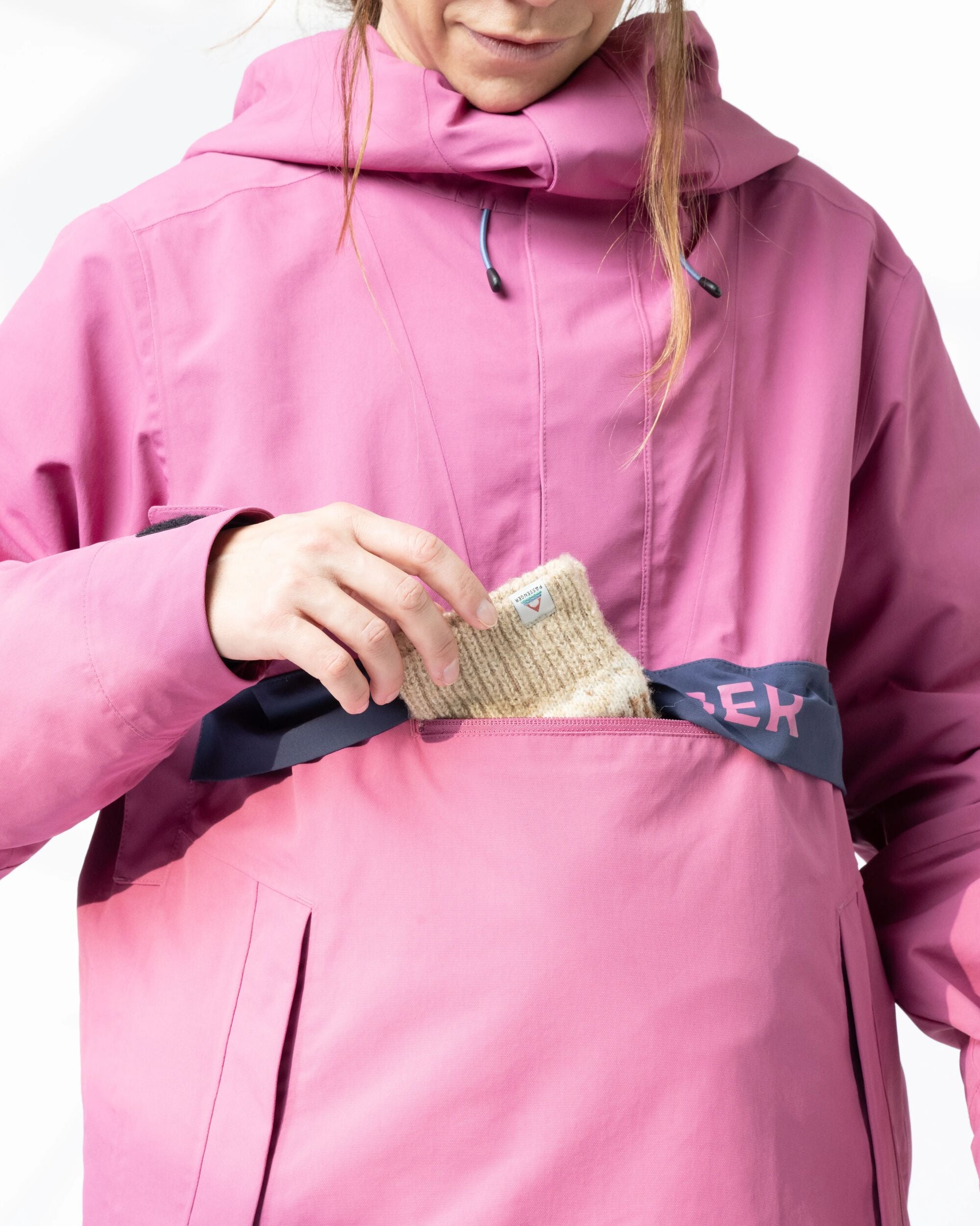 Snowscape Women's Recycled Anorak - Mauve Haze - Flatlay