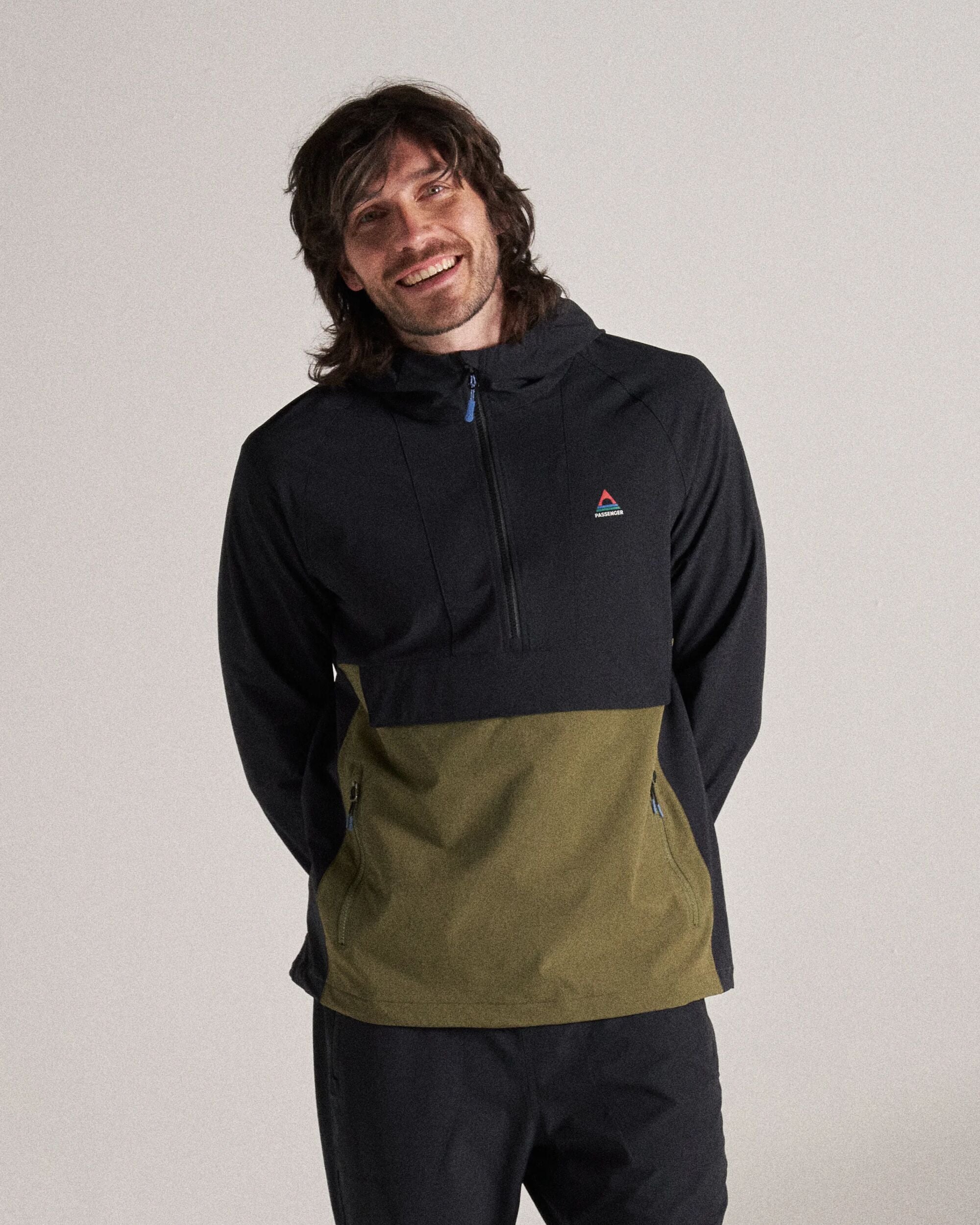 Roamer Light Recycled Softshell Anorak - Black/Khaki - Studio Model