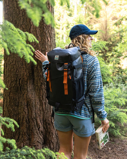 Boondocker Tide Recycled 26L Backpack - Black - Lifestyle - Female