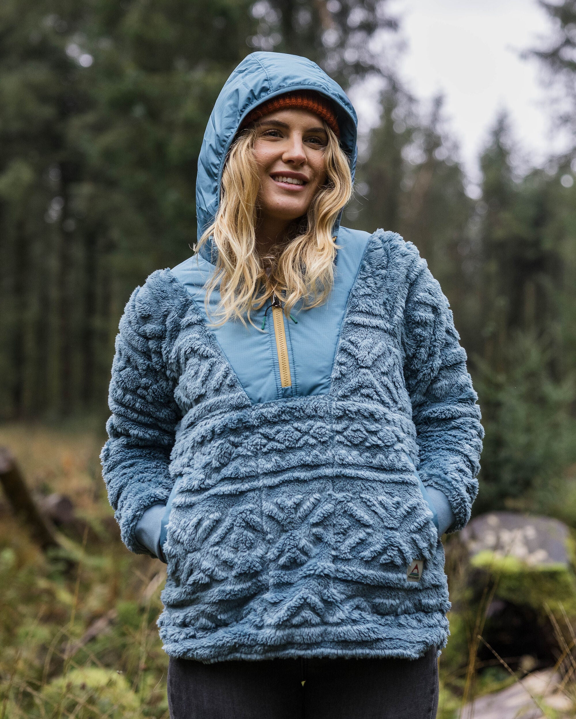 Holistic Sherpa Hooded Fleece - Washed Blue - Lifestyle