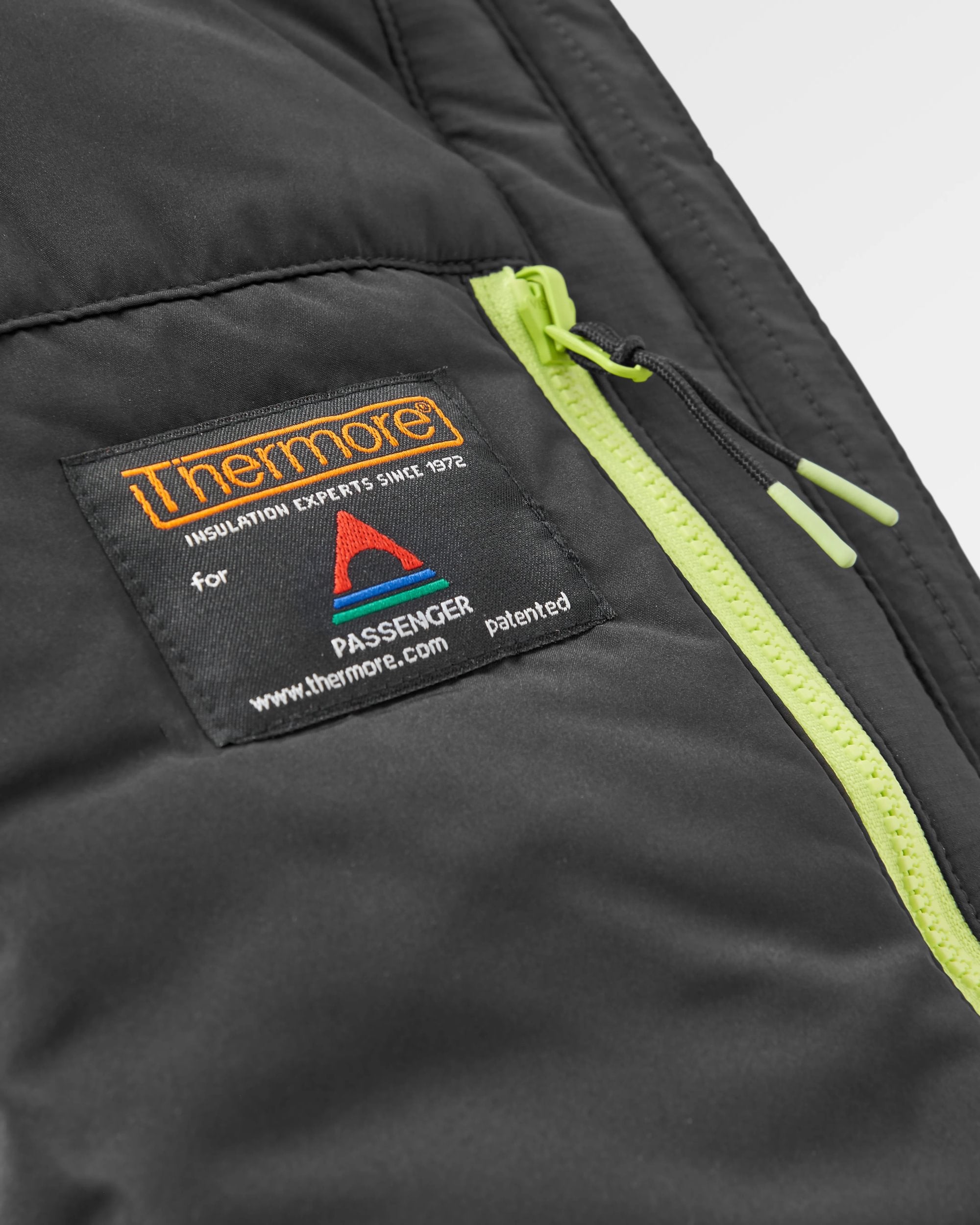 Shasta Lightweight Recycled Thermore® Insulated Jacket - Black - Flatlay