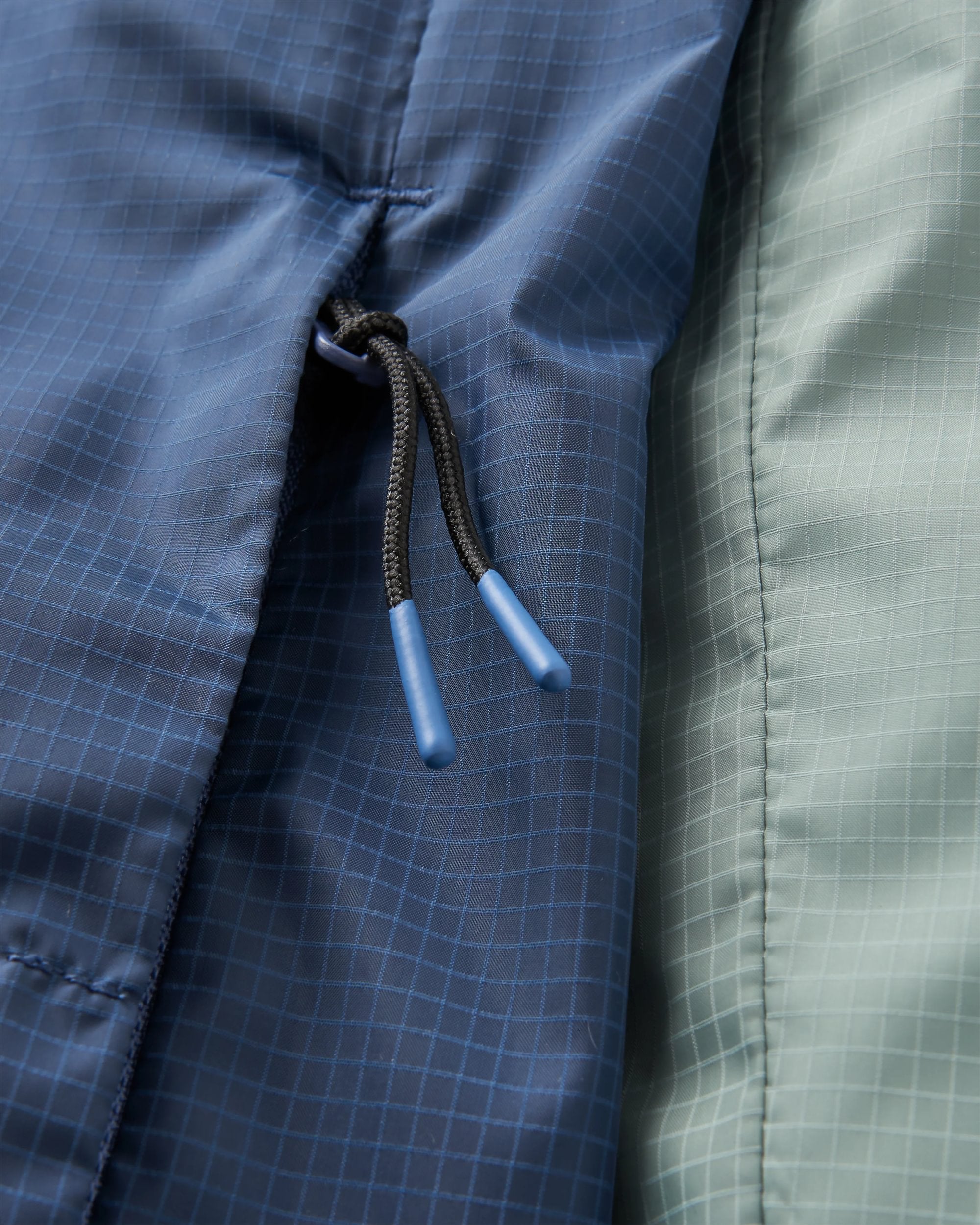 Viento Recycled Windshell Jacket - Pistachio/Dark Denim - Flatlay