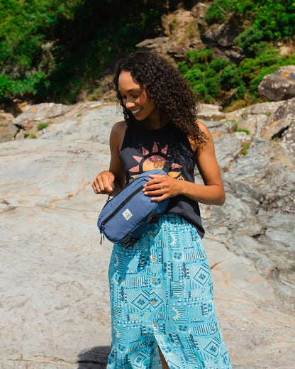 Womens_Boondocker Recycled Hip Pack - Moonlight Blue