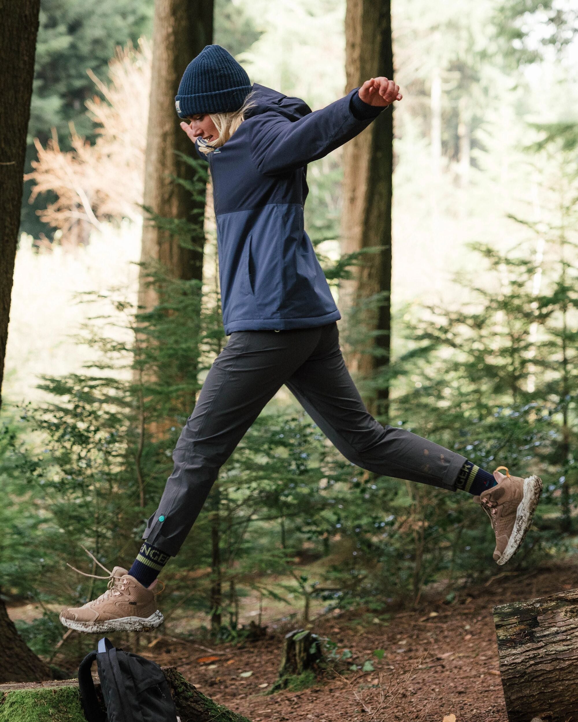 365 Trail Roll Up Trouser - Charcoal - Lifestyle