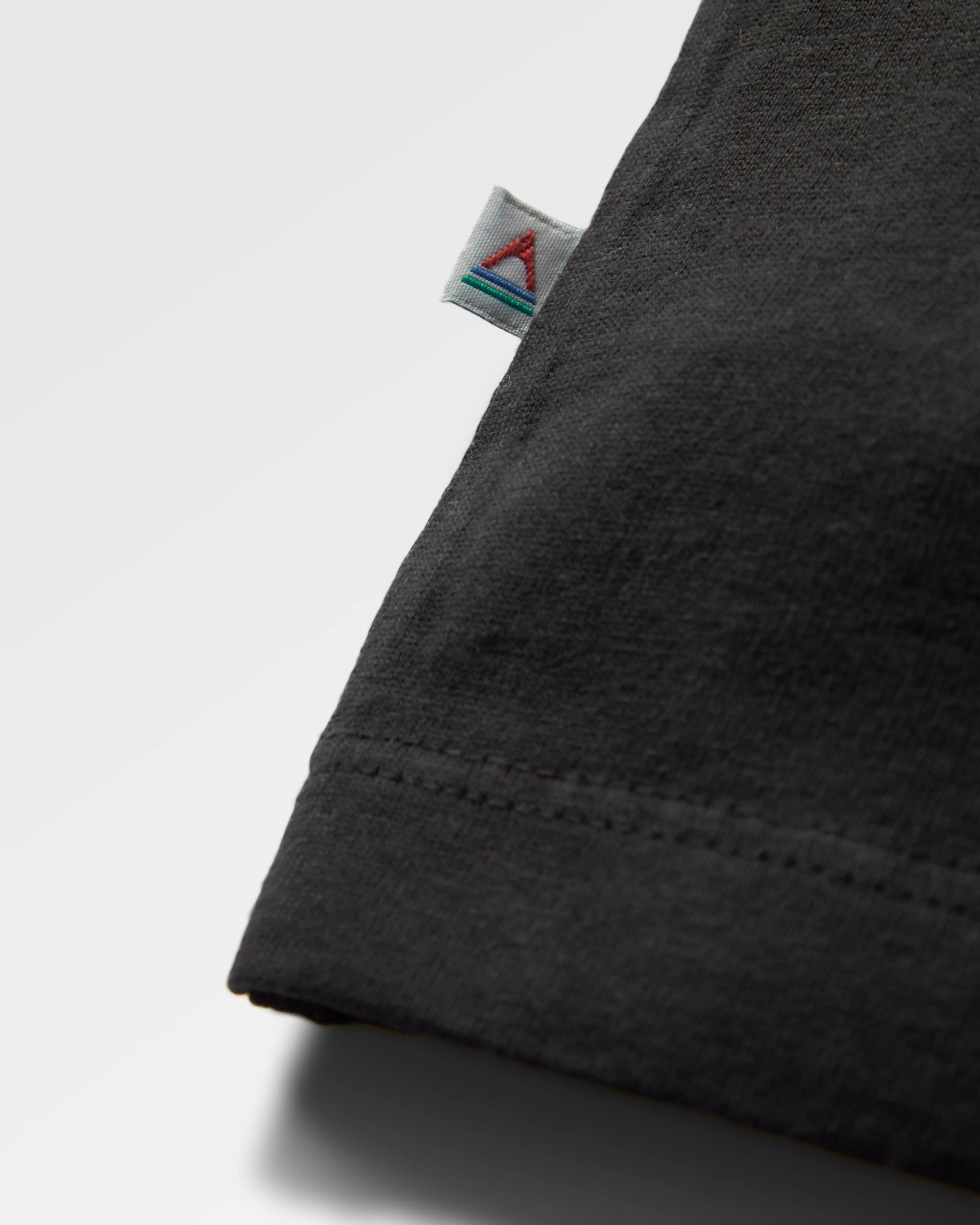 Elbio Relaxed Fit LS T-Shirt - Black - Flatlay