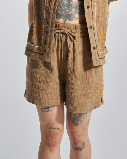 Waveney Short - Caramel Brown - Studio Model