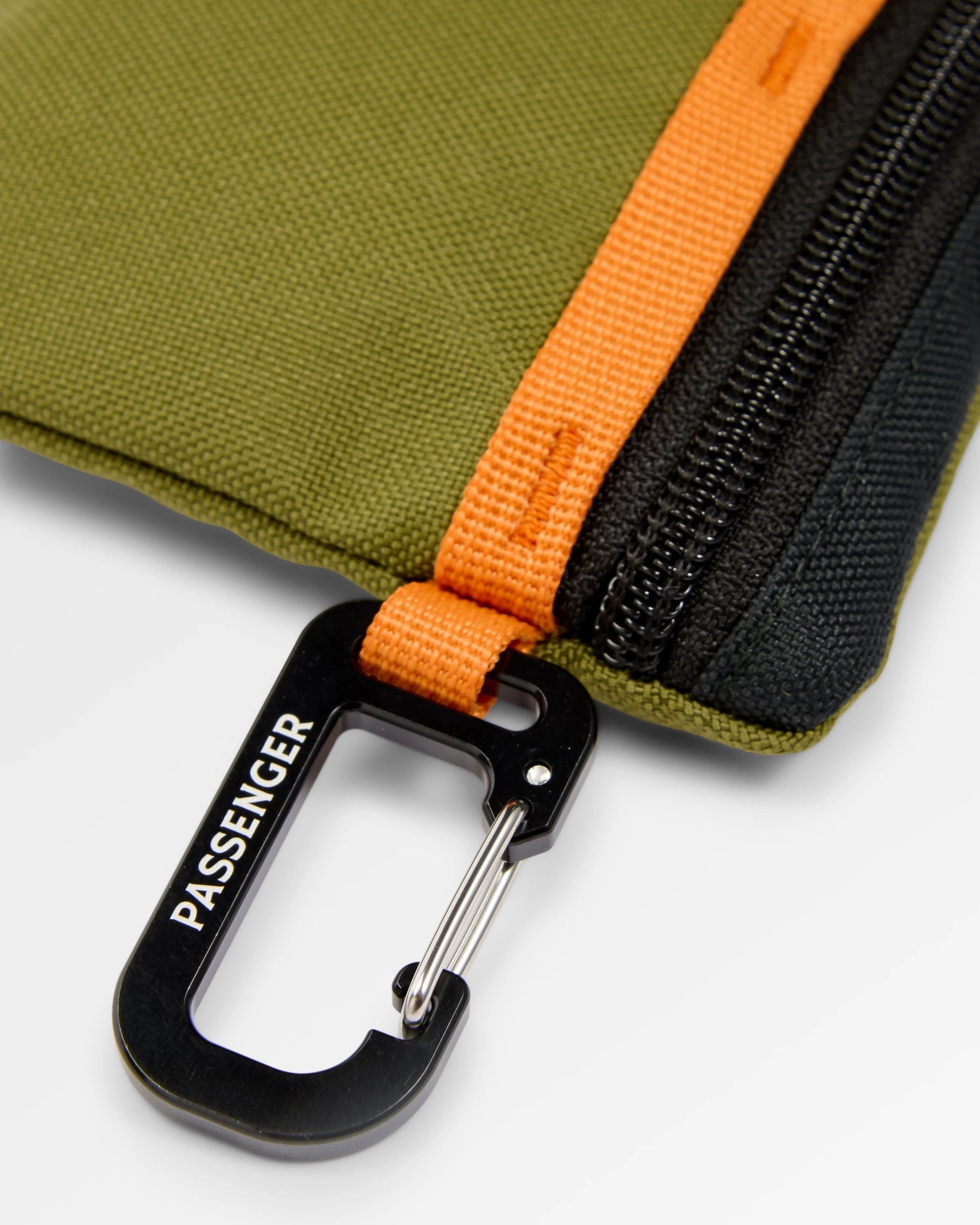 Biscuit Modular Clip On - True Black/ Khaki - Flatlay