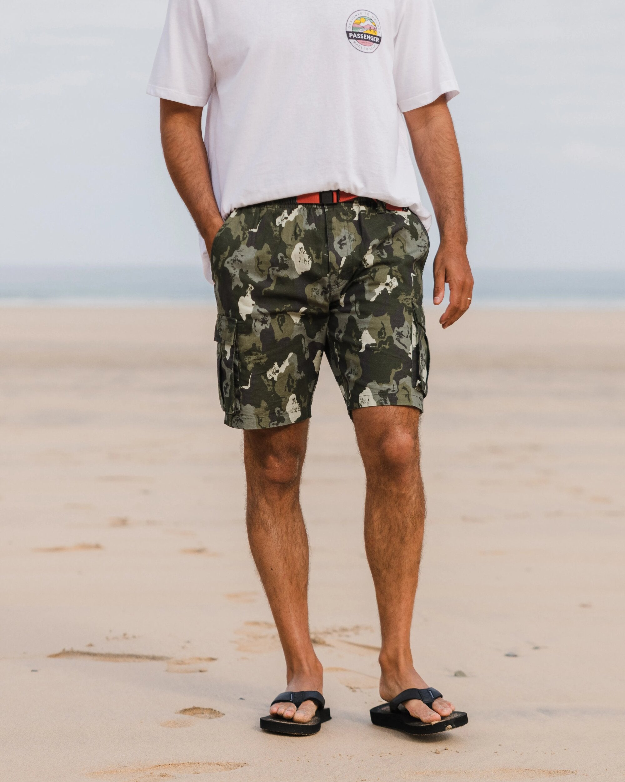 Adventurer Cargo Cotton Short - Sycamore Khaki Camo - Lifestyle