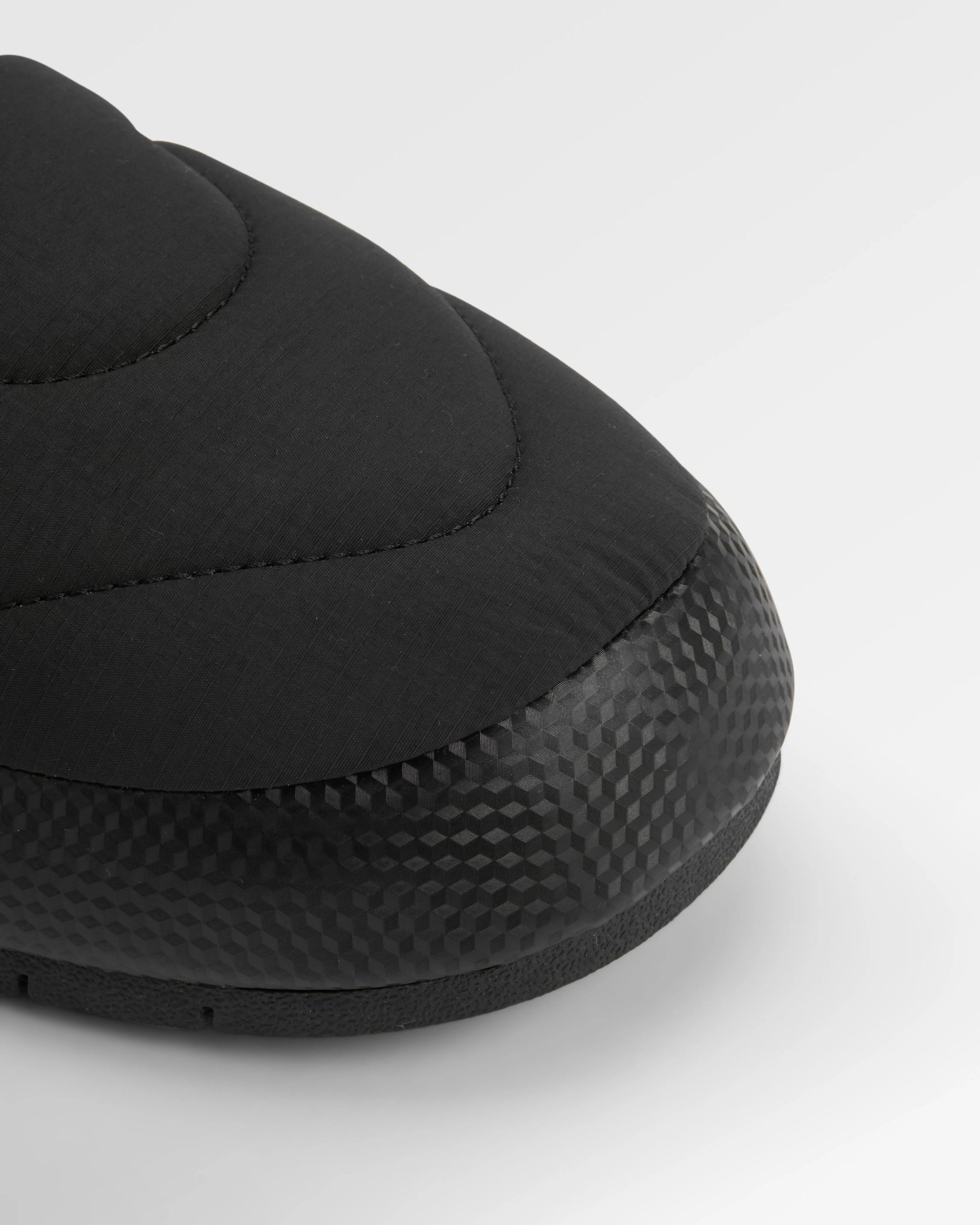 Hearth Men's Slipper - Black - Flatlay