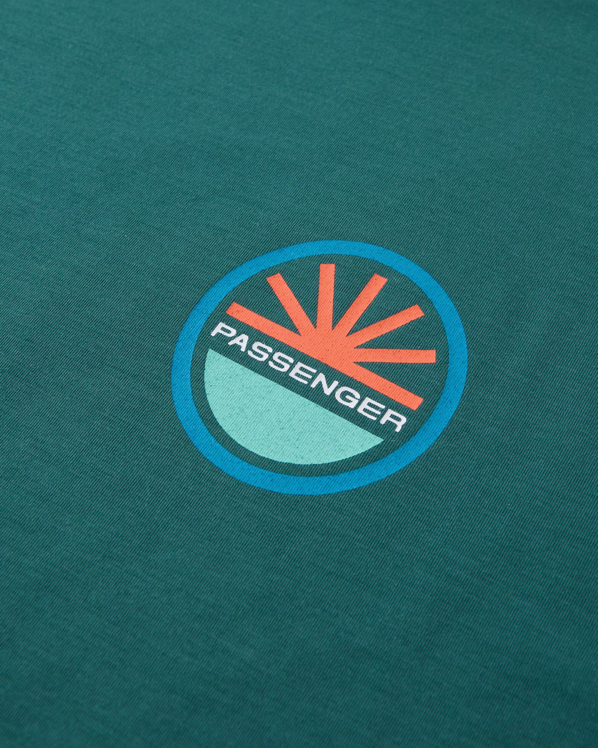 Chase The Light Active T-Shirt - Deep Ocean - Flatlay