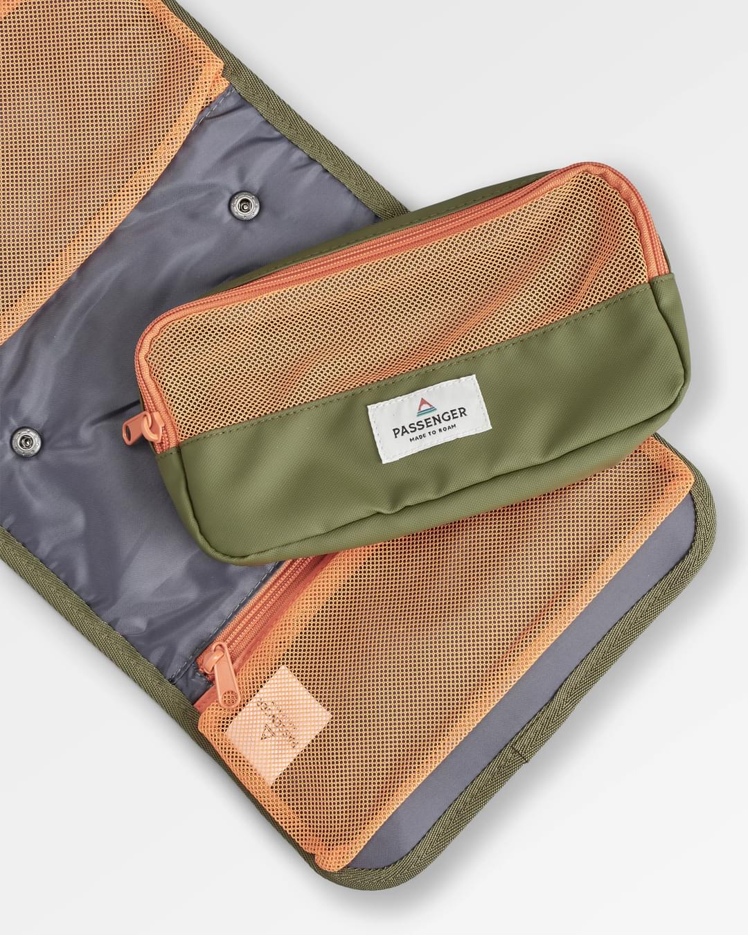 Drop Recycled Wash Kit - Khaki - Flatlay