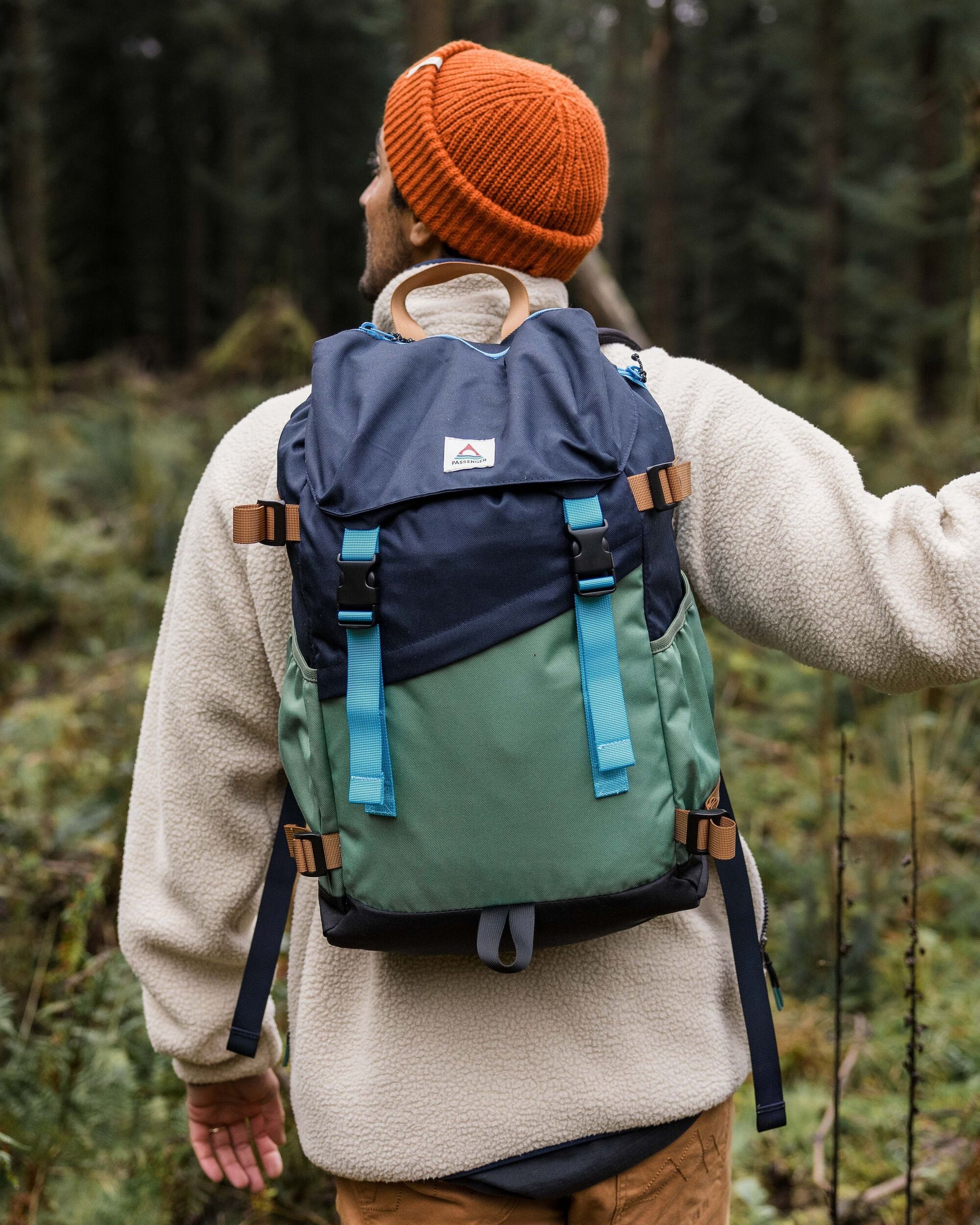 Male_Boondocker Recycled 26L Backpack - Deep Navy/Laurel Green