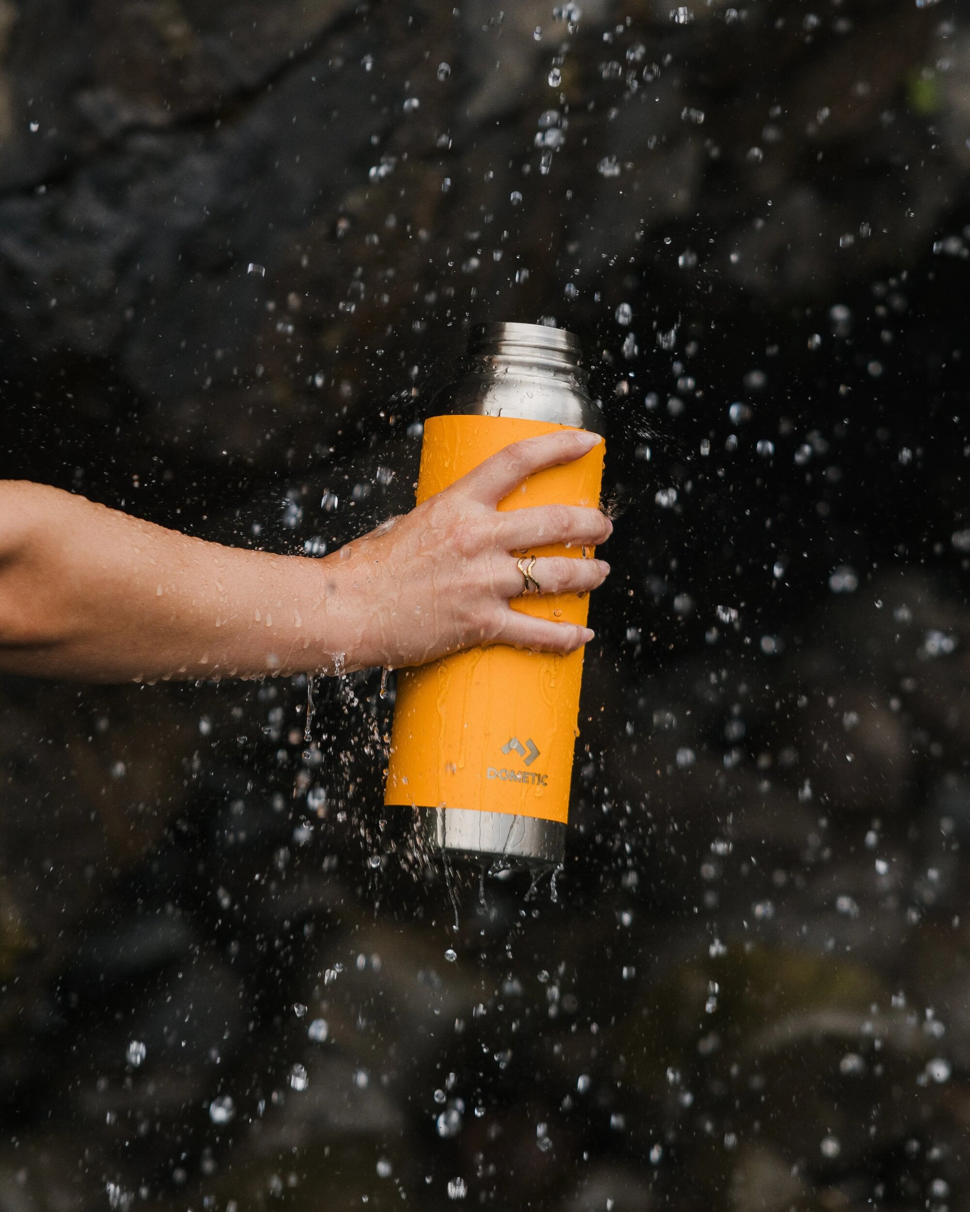 Dometic Thermo Bottle 120 - Glow - Lifestyle