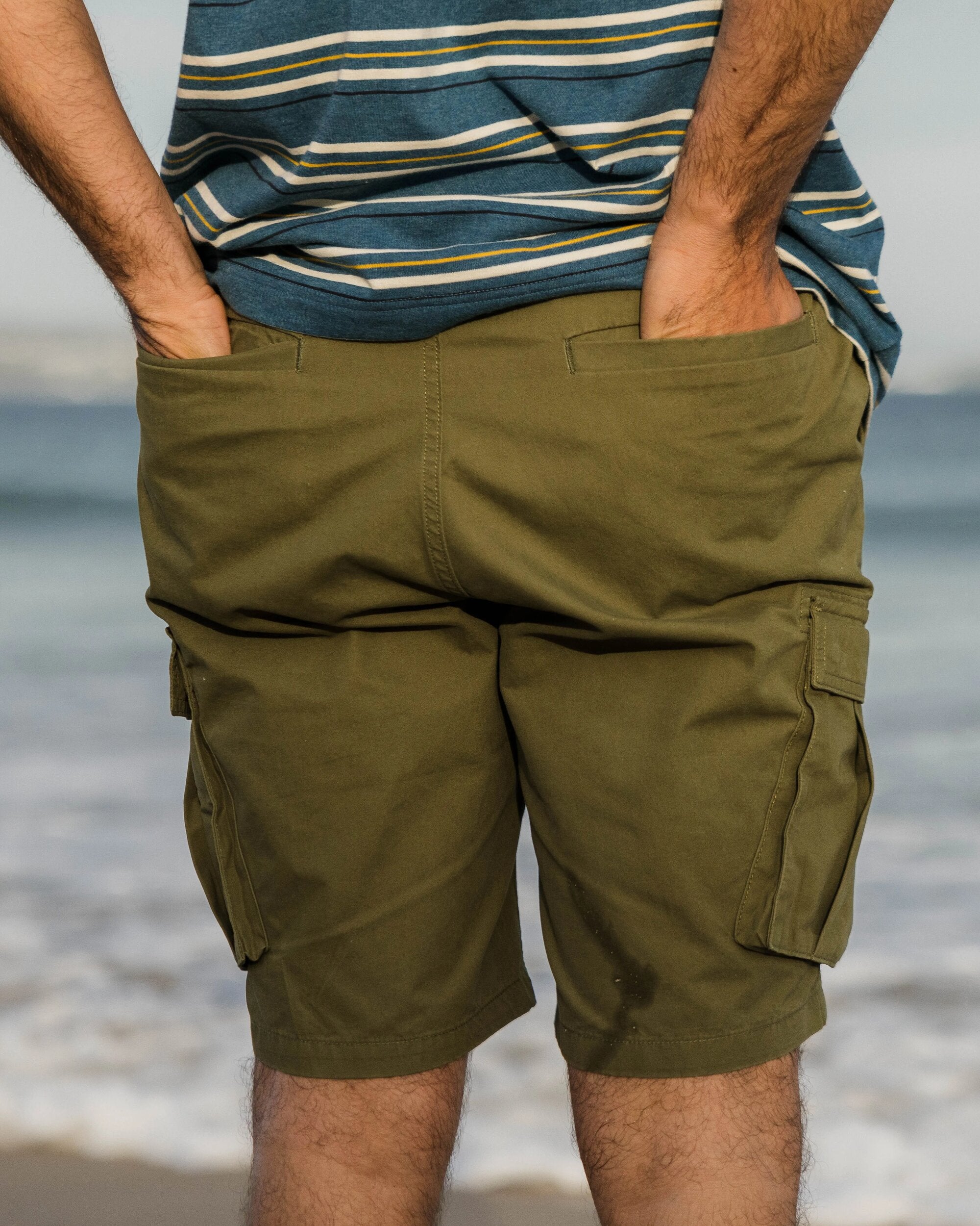 Adventurer Cargo Cotton Short - Khaki - Lifestyle