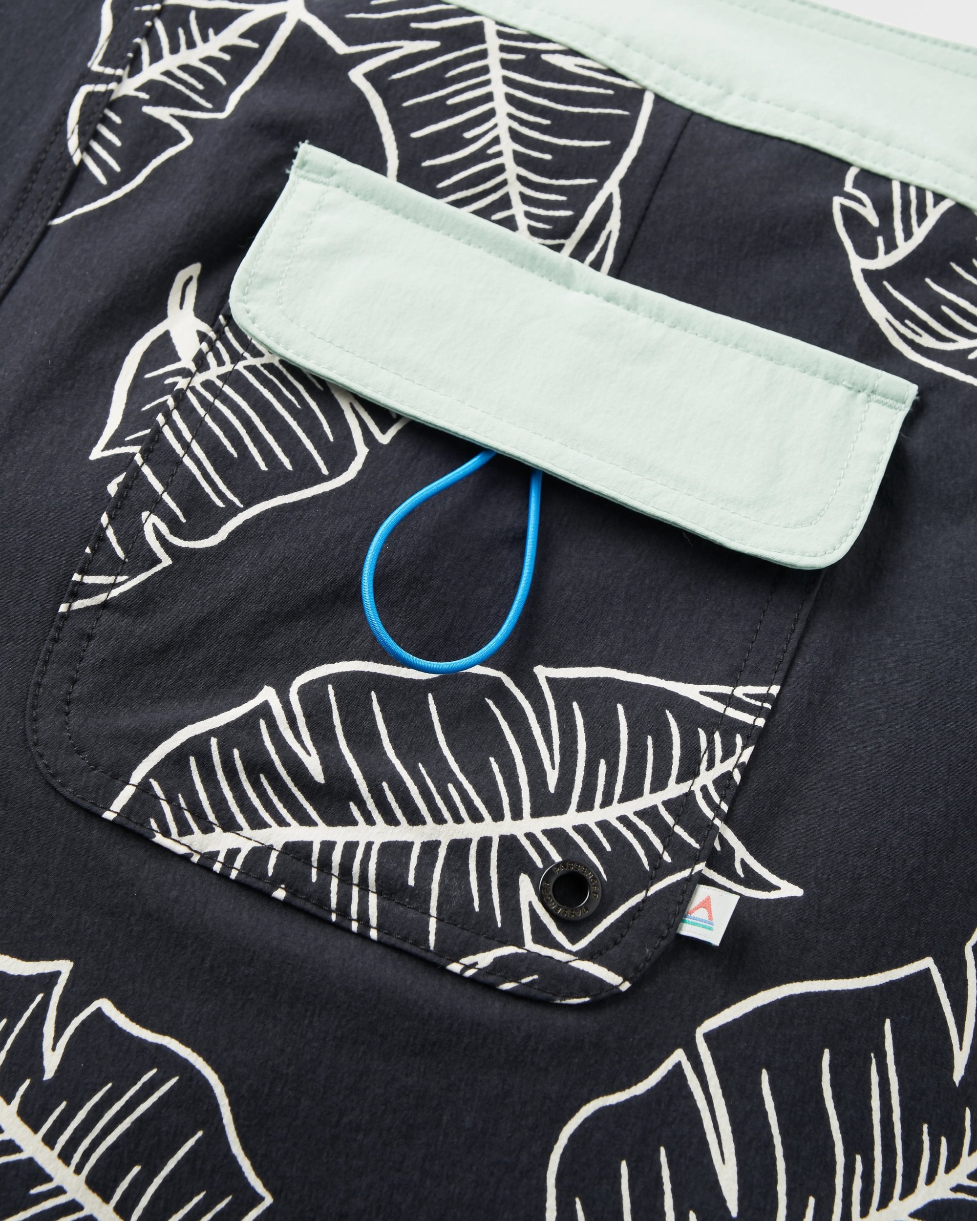 Cruiser Netplus® Recycled 21" Boardshort - Palm Faded Black - Flatlay