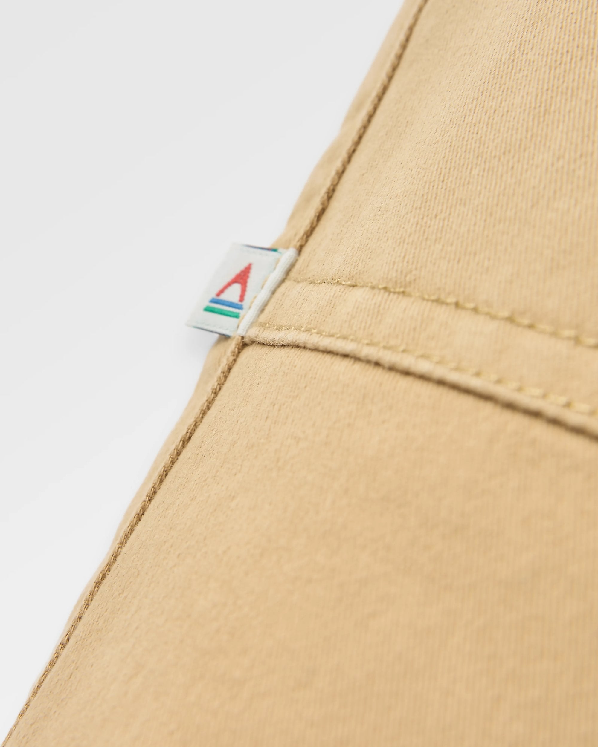 Carriso Organic Cotton Short - Biscuit - Flatlay