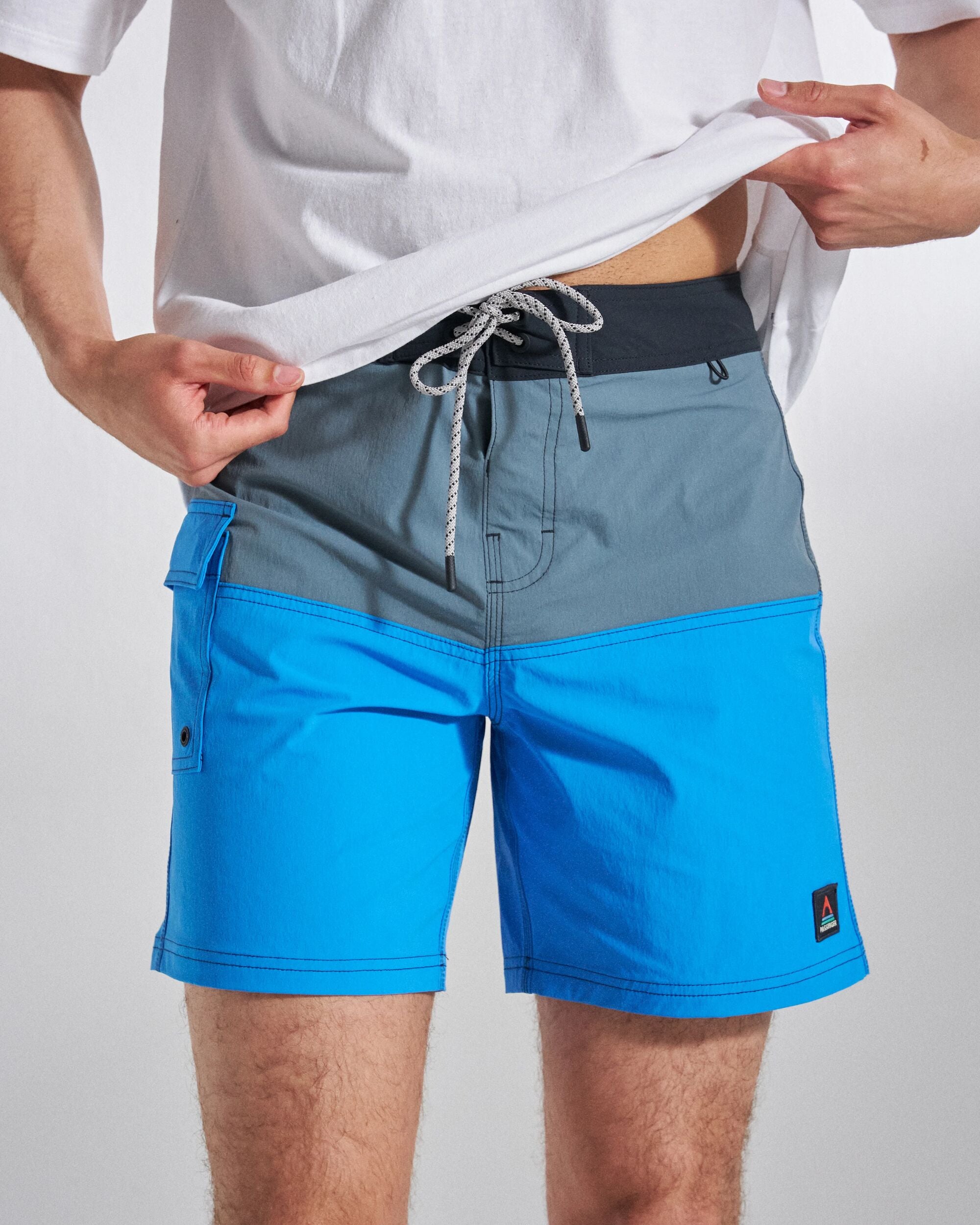 Cutback NetPlus® 17" Boardshort - Storm Grey/Marine Blue - Studio Model