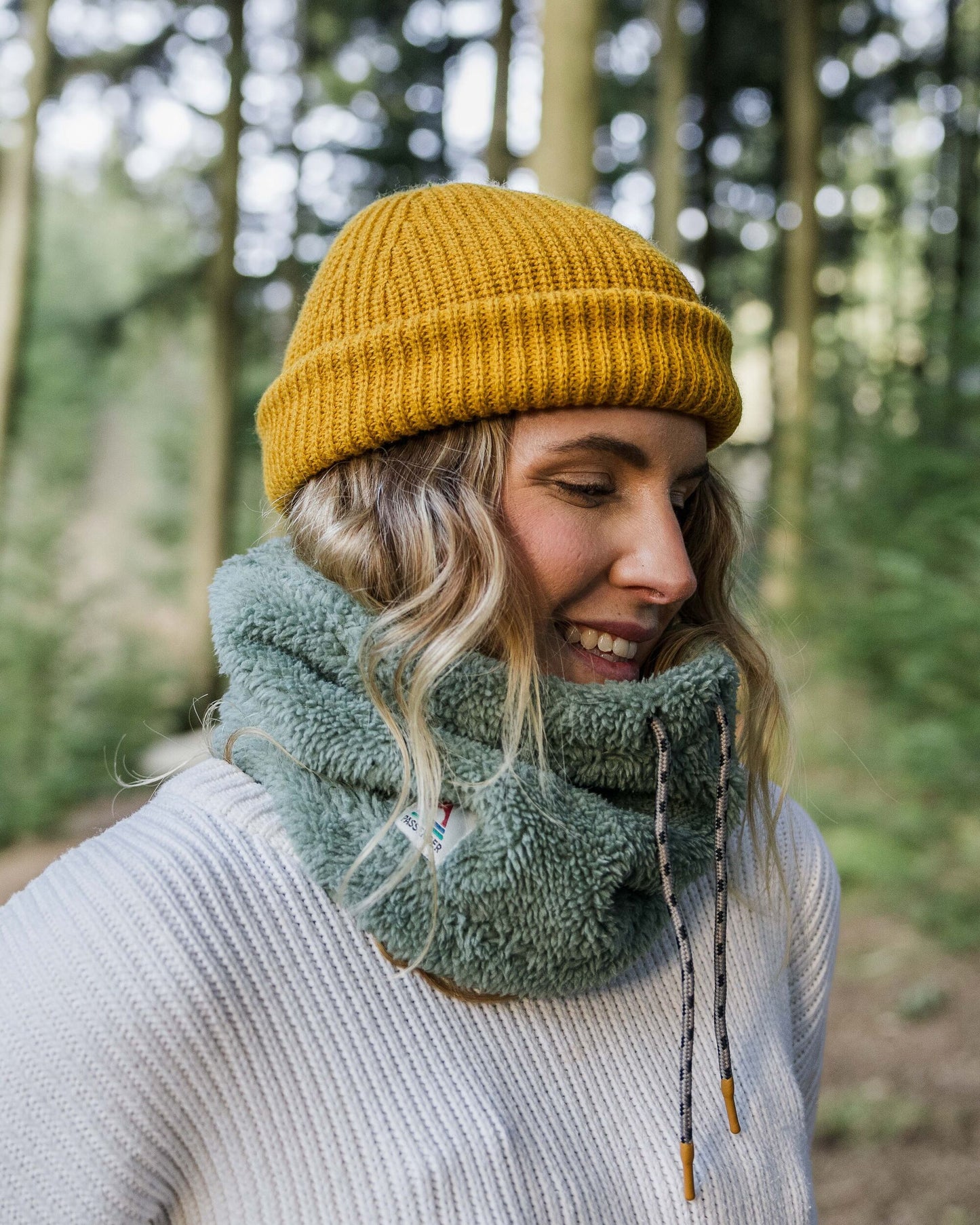 Womens_Ash Recycled Sherpa Fleece Snood - Pistachio