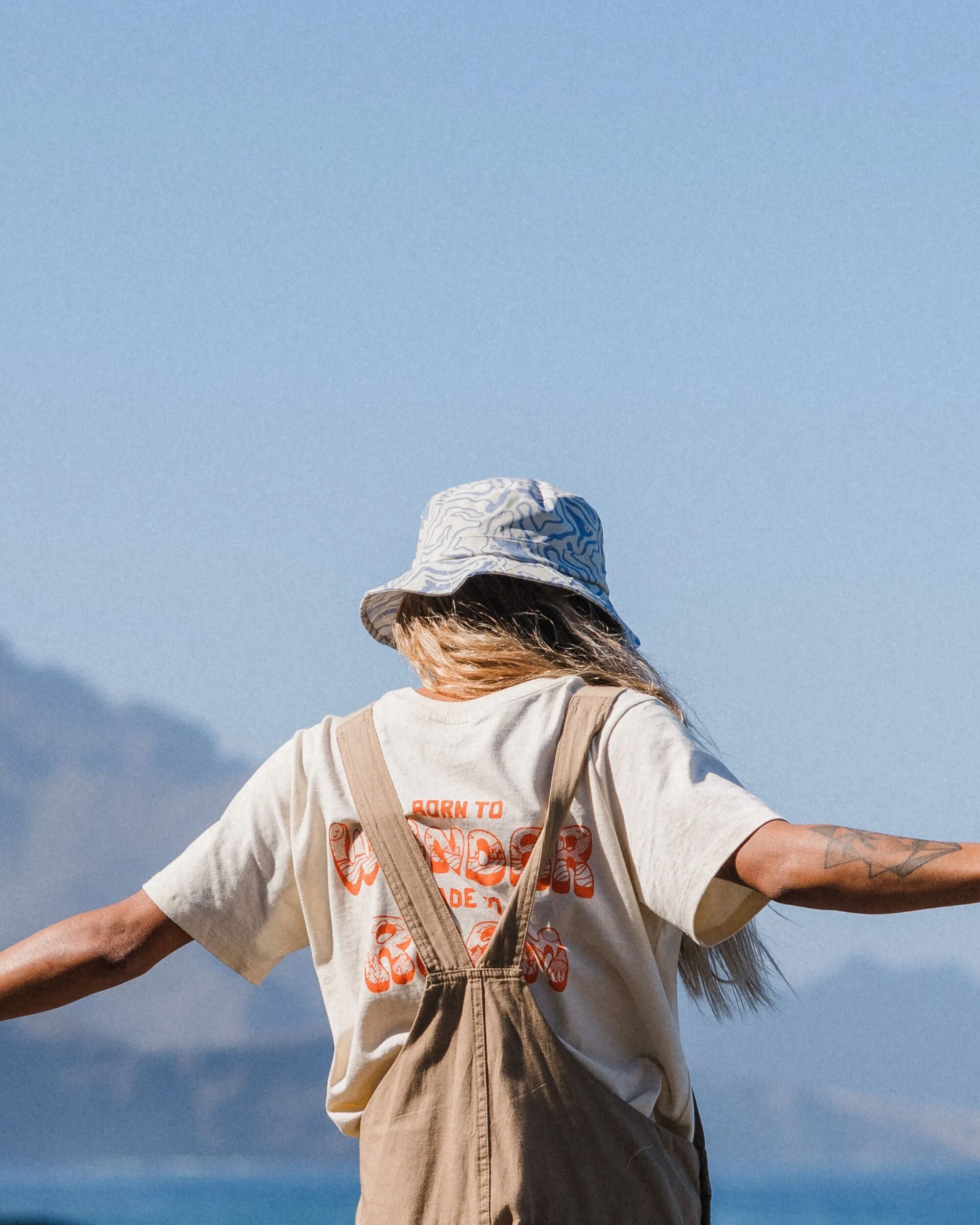 Shaded Organic Bucket Hat - Strata Swirl Birch - Lifestyle - Female