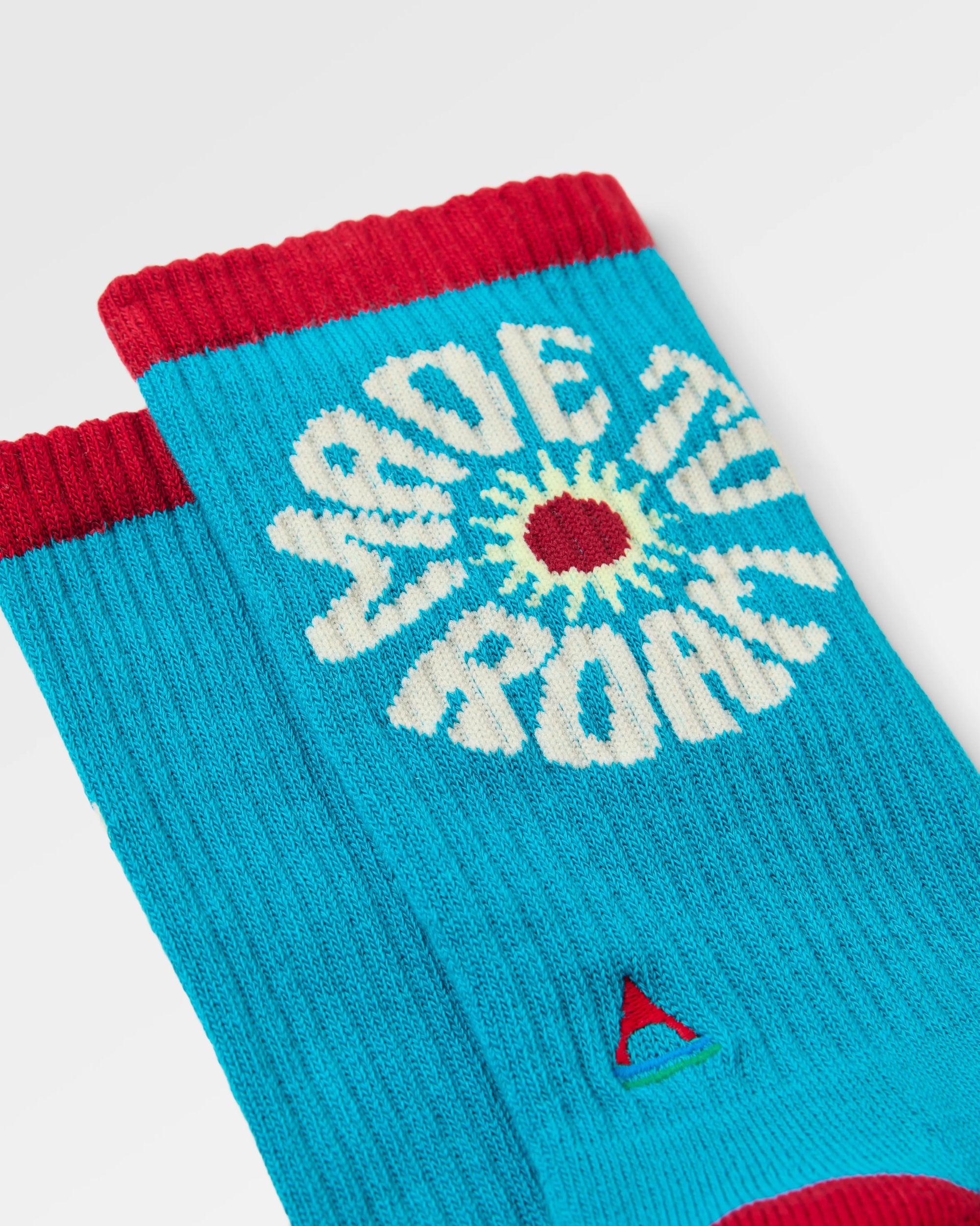Made to Roam Graphic Crew Socks - Ocean Teal - Flatlay