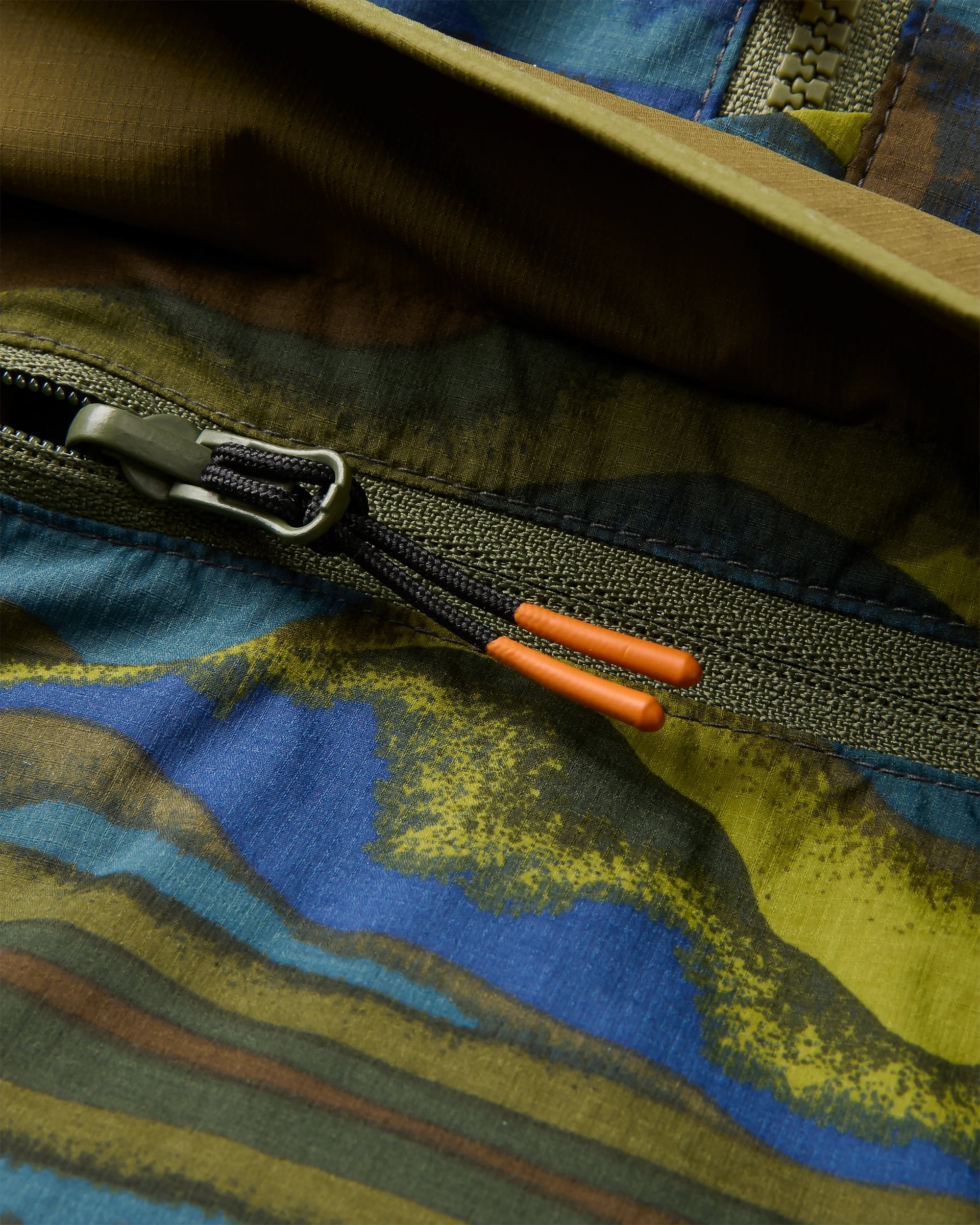 Gusto 2.0 Windshell Anorak - Reflection Khaki - Flatlay