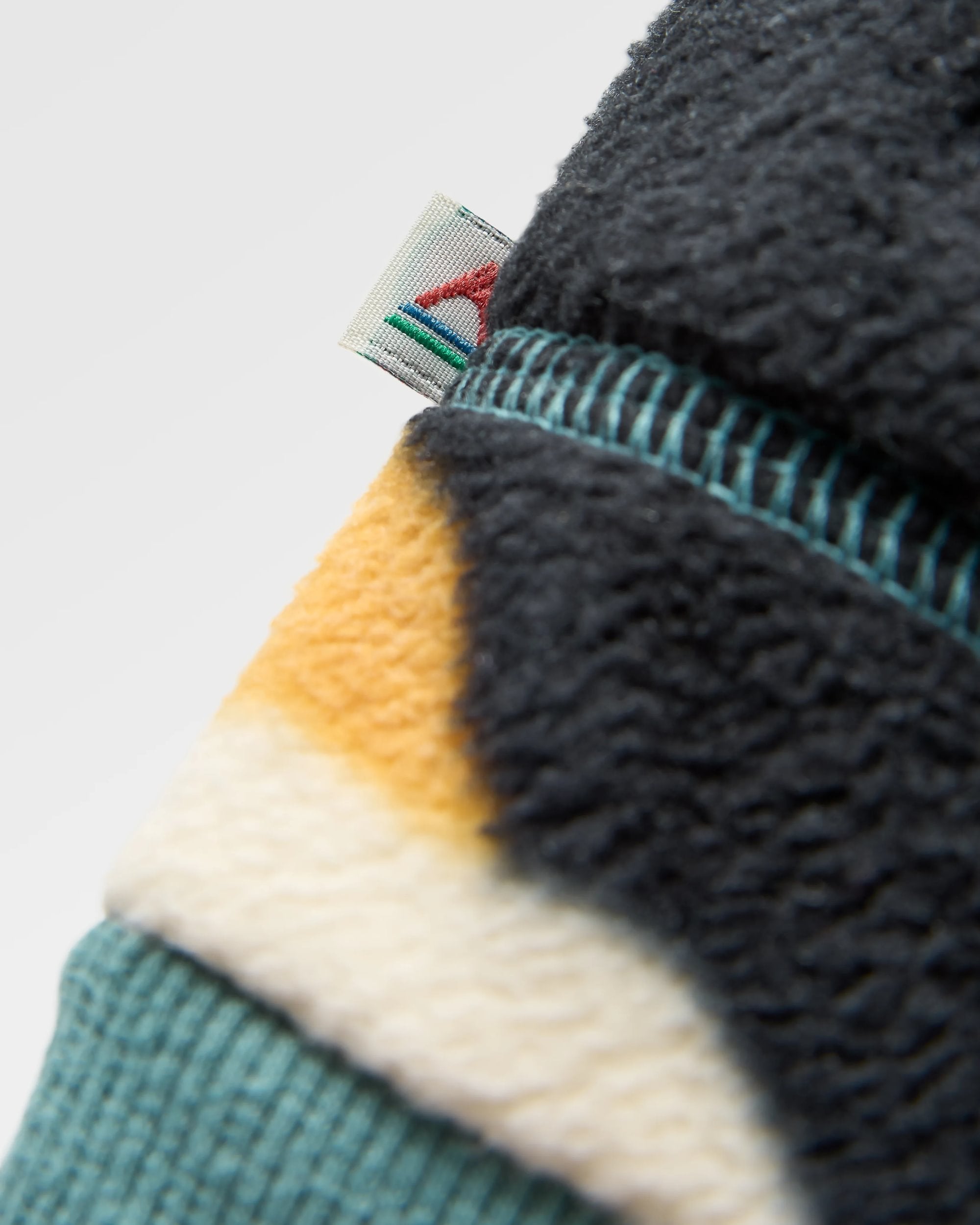 Take It Easy Polar Fleece - Vista Patchwork Arctic - Flatlay