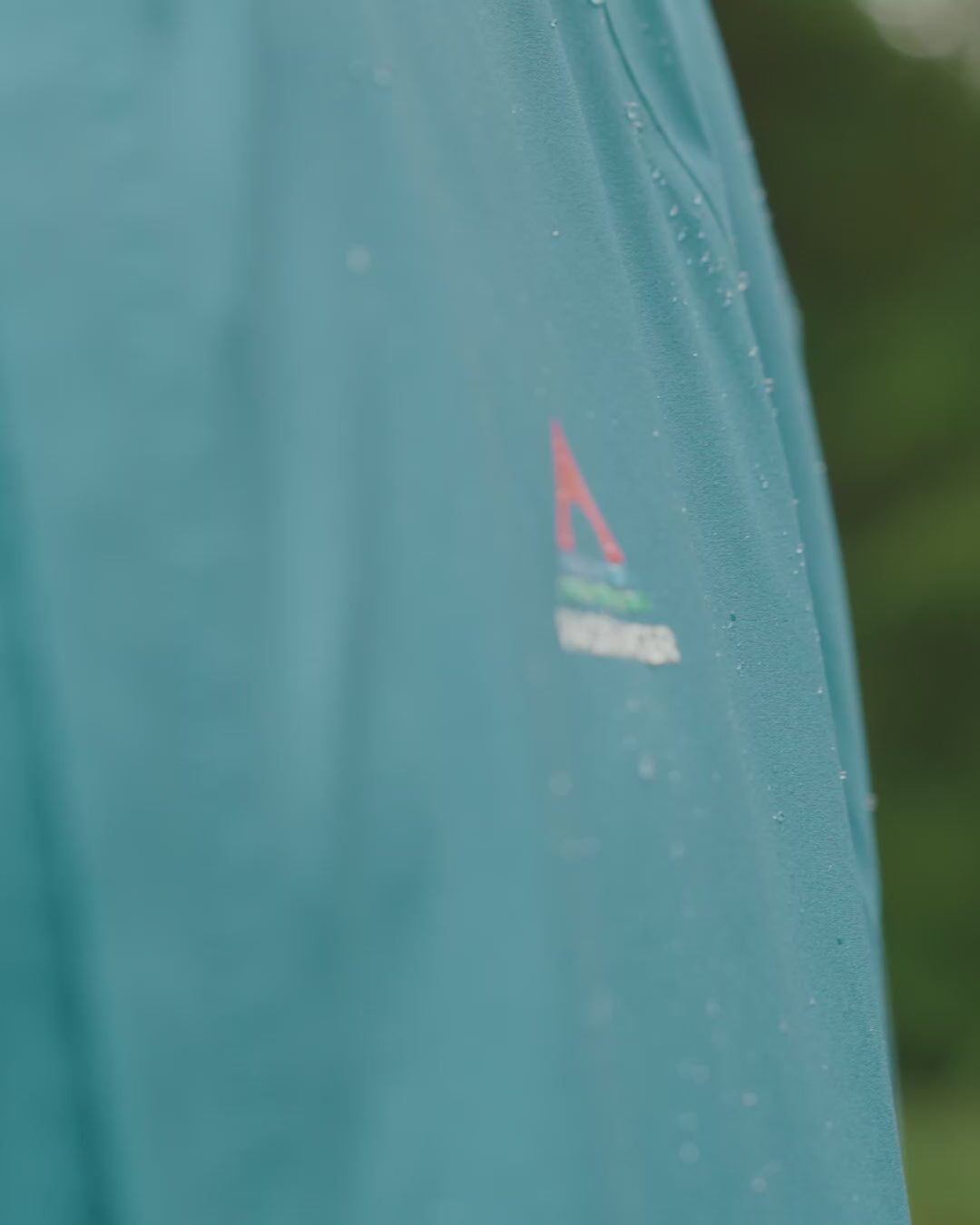 Charger la vidéo: Imperméable 10 000 mm HH