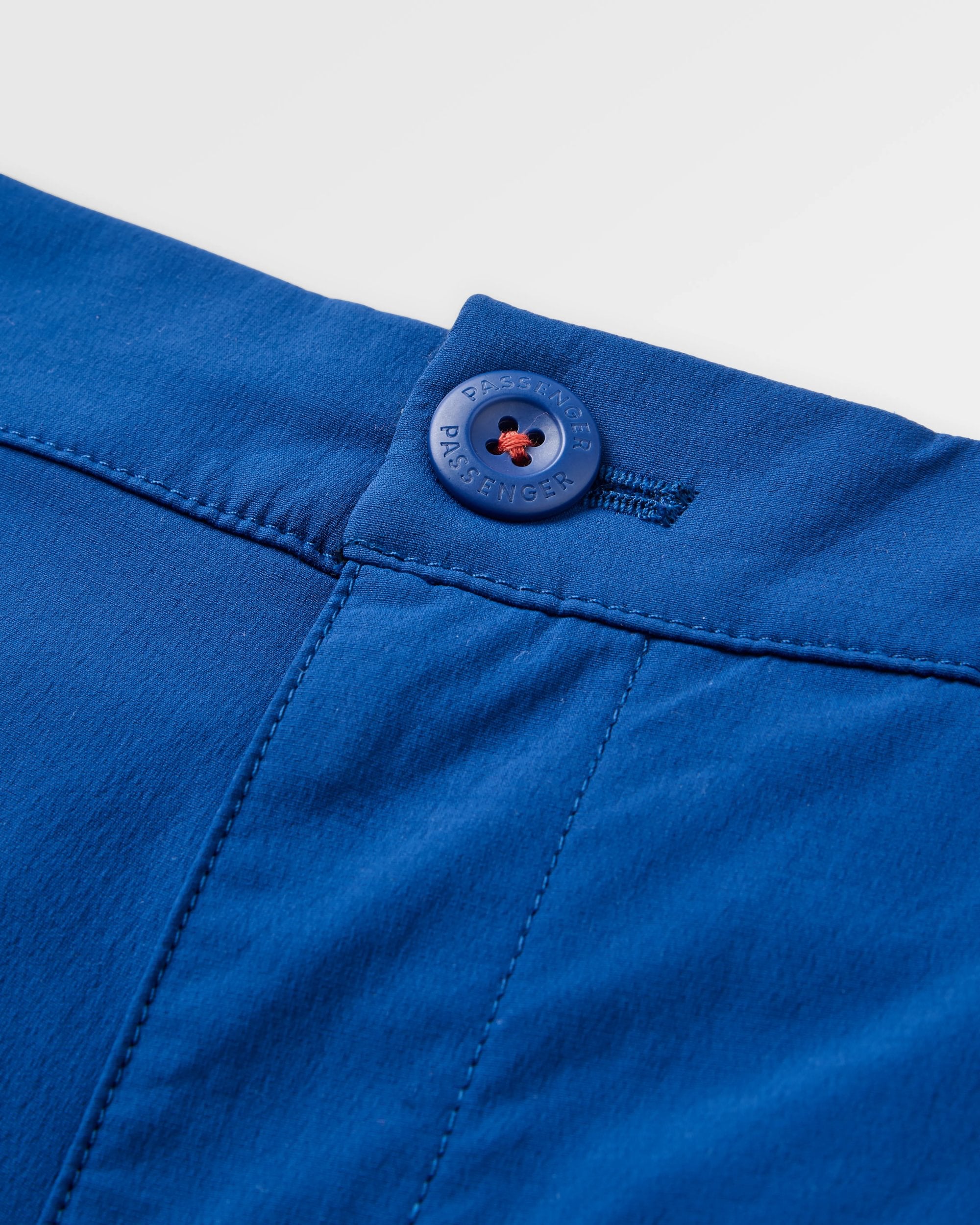 365 Hybrid Short - Blue Navy - Flatlay