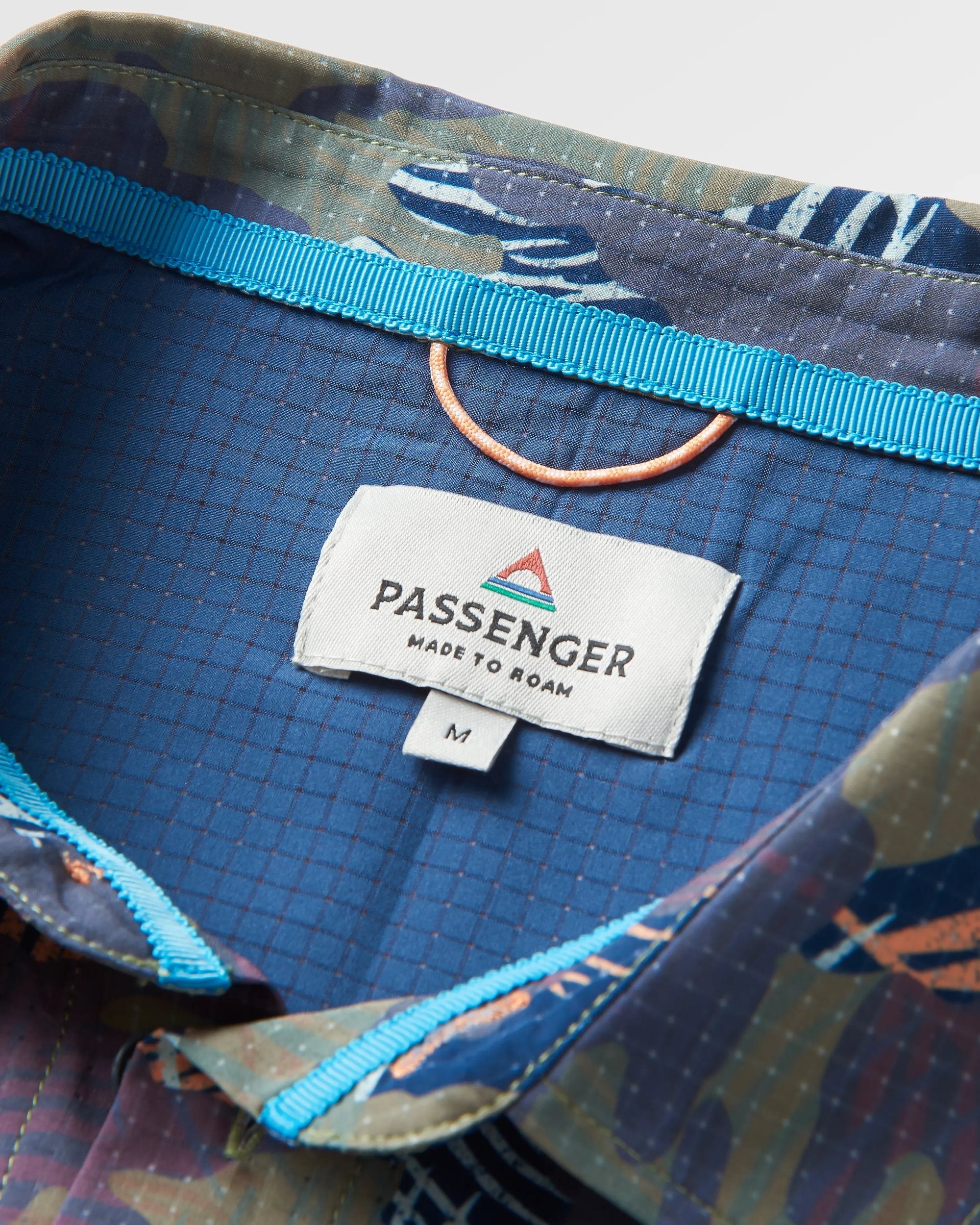 365 Recycled Active Shirt - Palm Camo Apricot - Flatlay