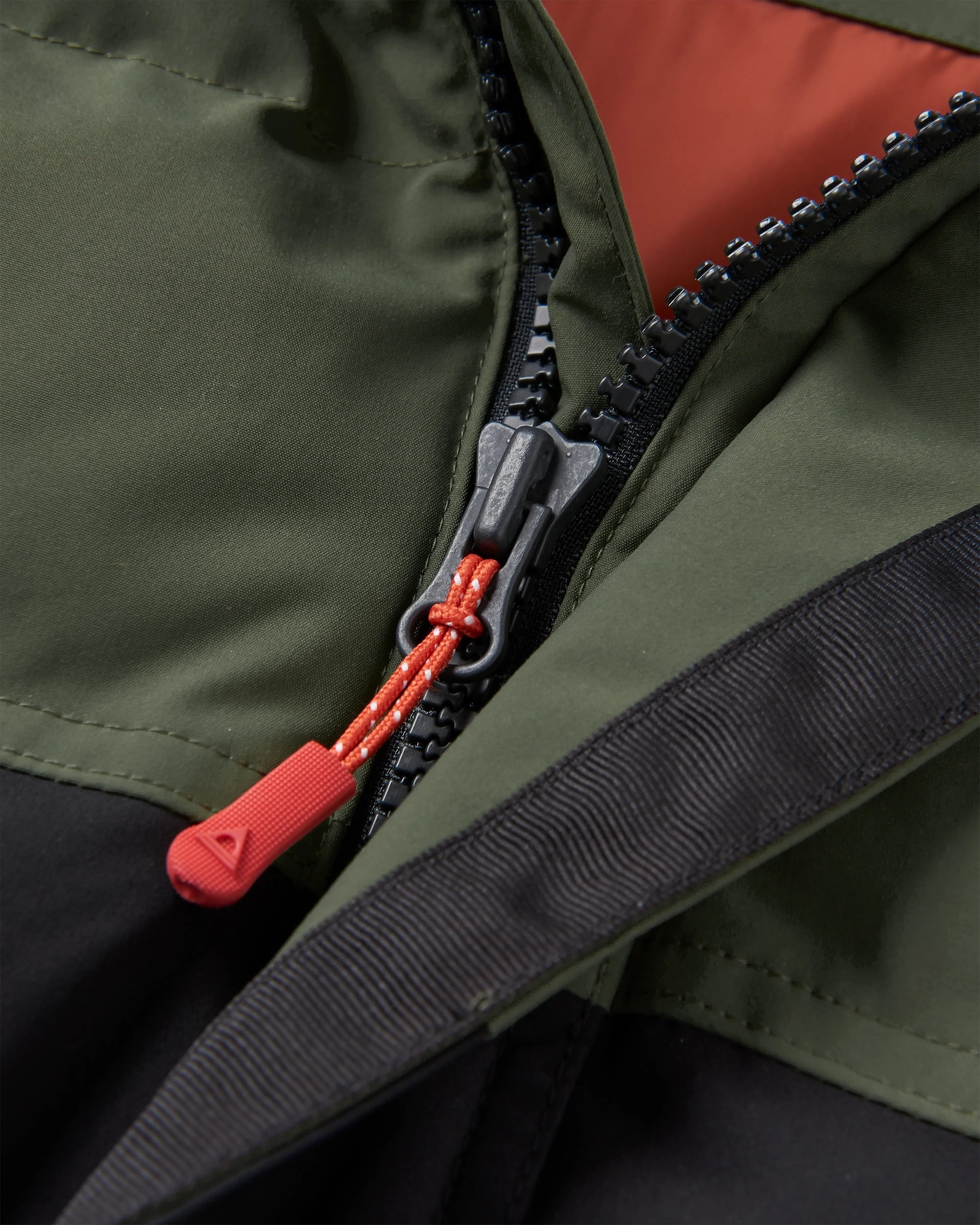 Baltic Recycled Insulated Gilet - Black/Khaki - Flatlay