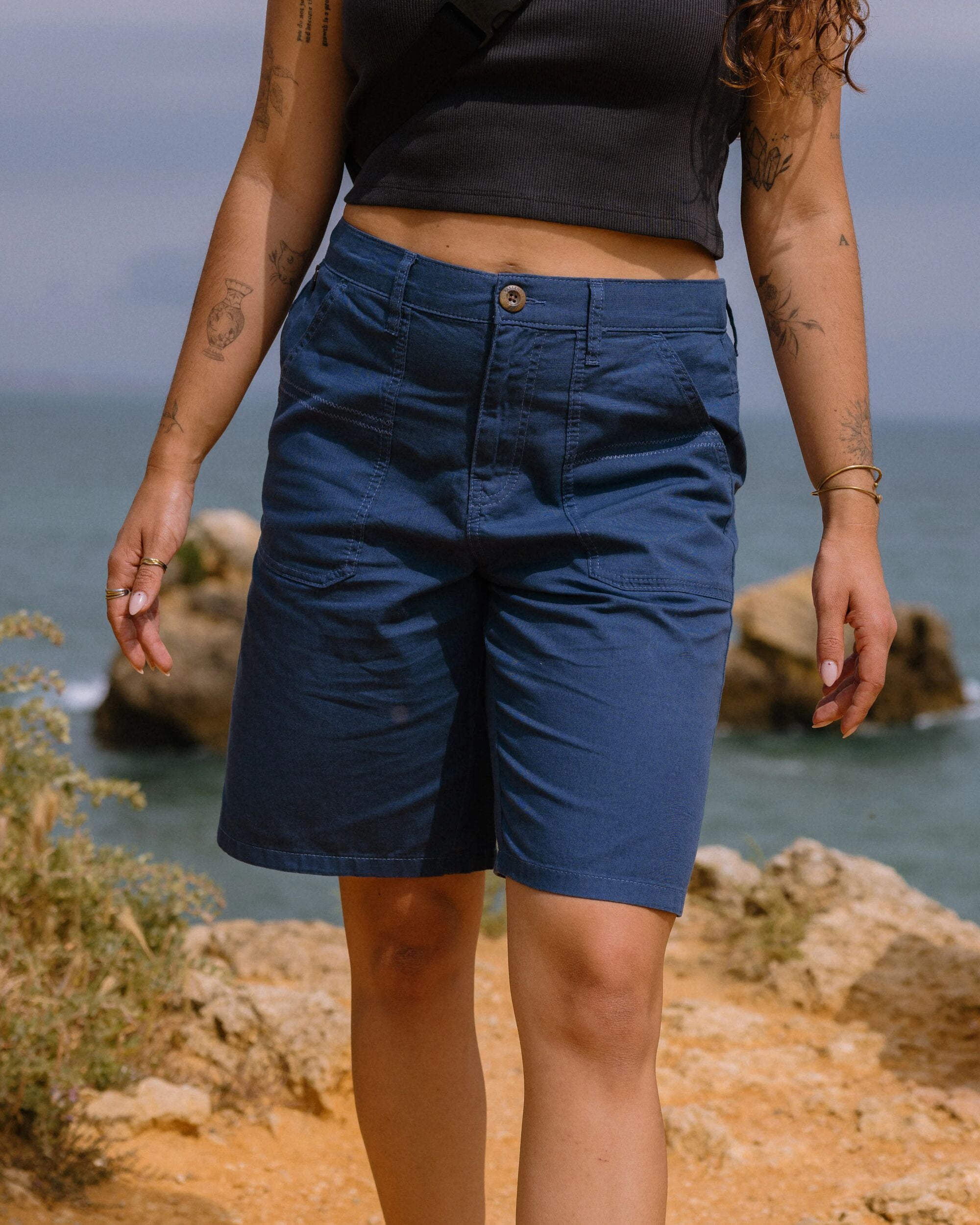 Lani Light Cotton Short - Dark Denim - Lifestyle