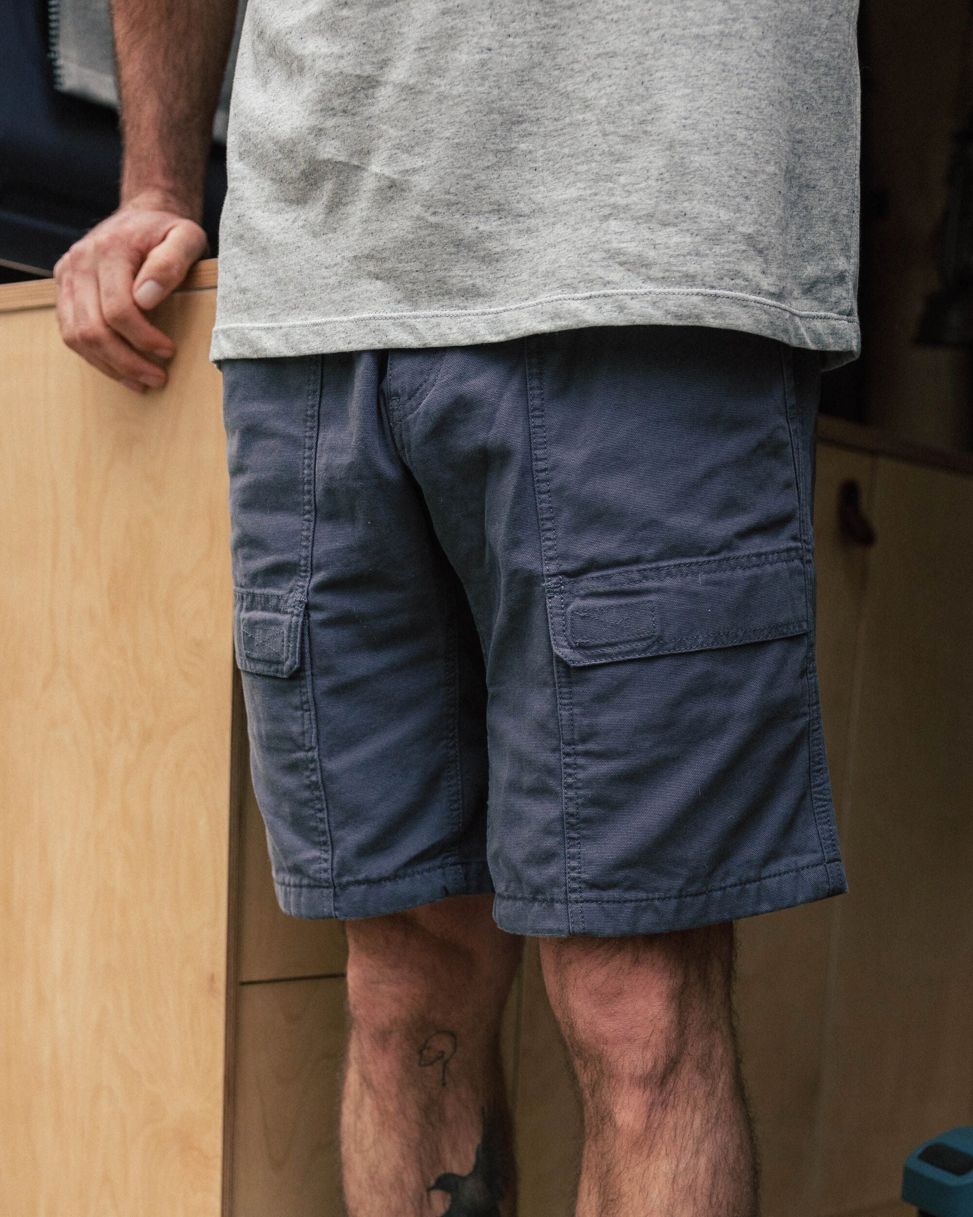 Apex Cargo Cotton Short - Charcoal - Lifestyle