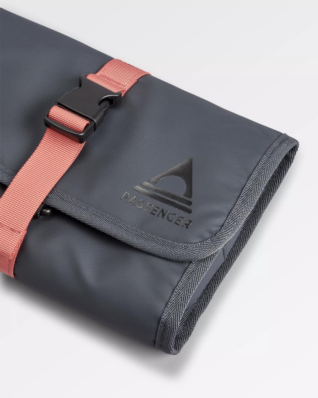 Drop Recycled Wash Kit - Charcoal - Flatlay