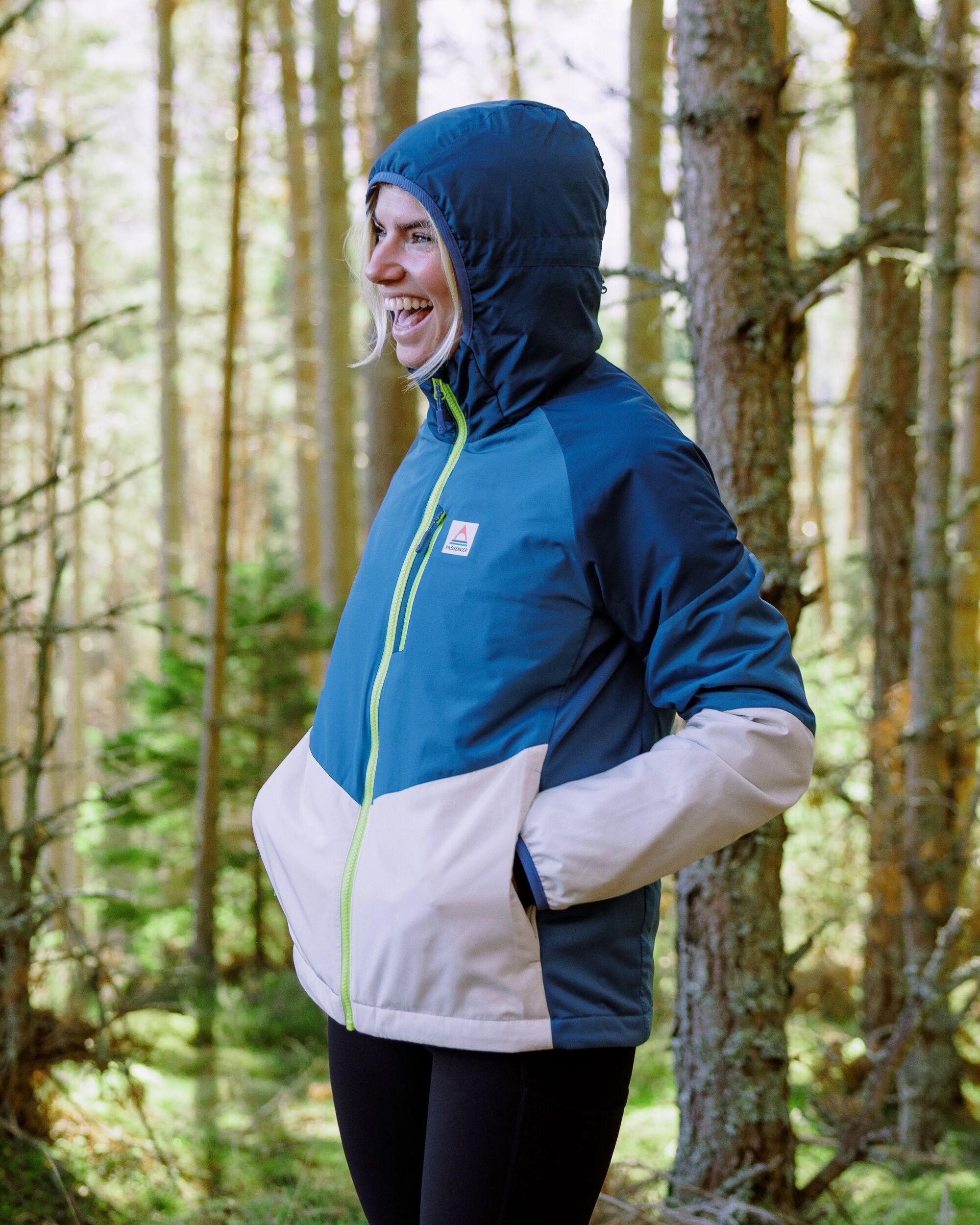 Shasta Lightweight Recycled Thermore® Insulated Jacket - Tidal Blue/Blue Steel/Birch - Lifestyle